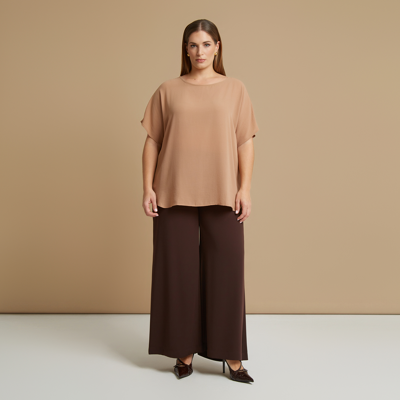 Crepe essential boat-neck top