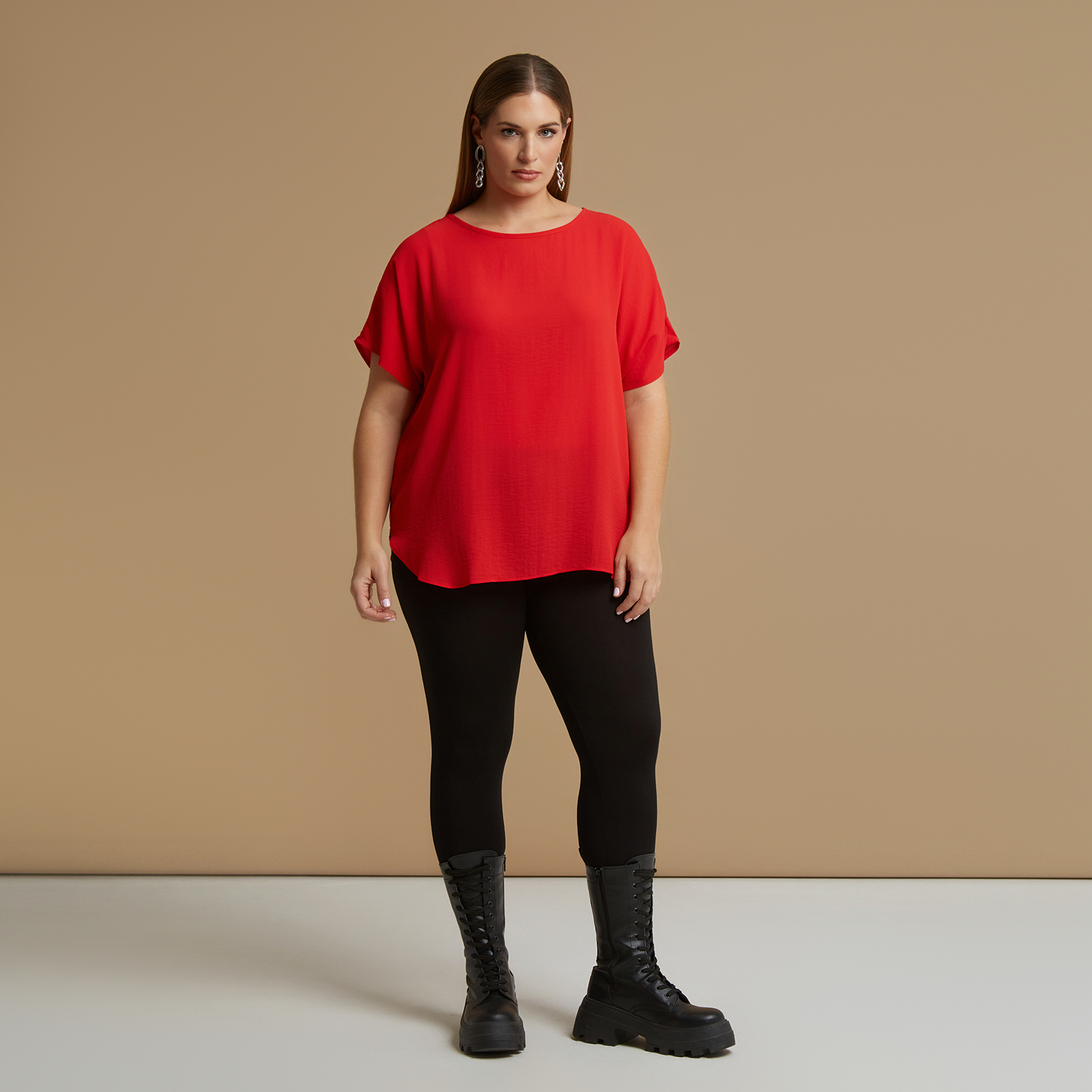 Crepe essential boat-neck top