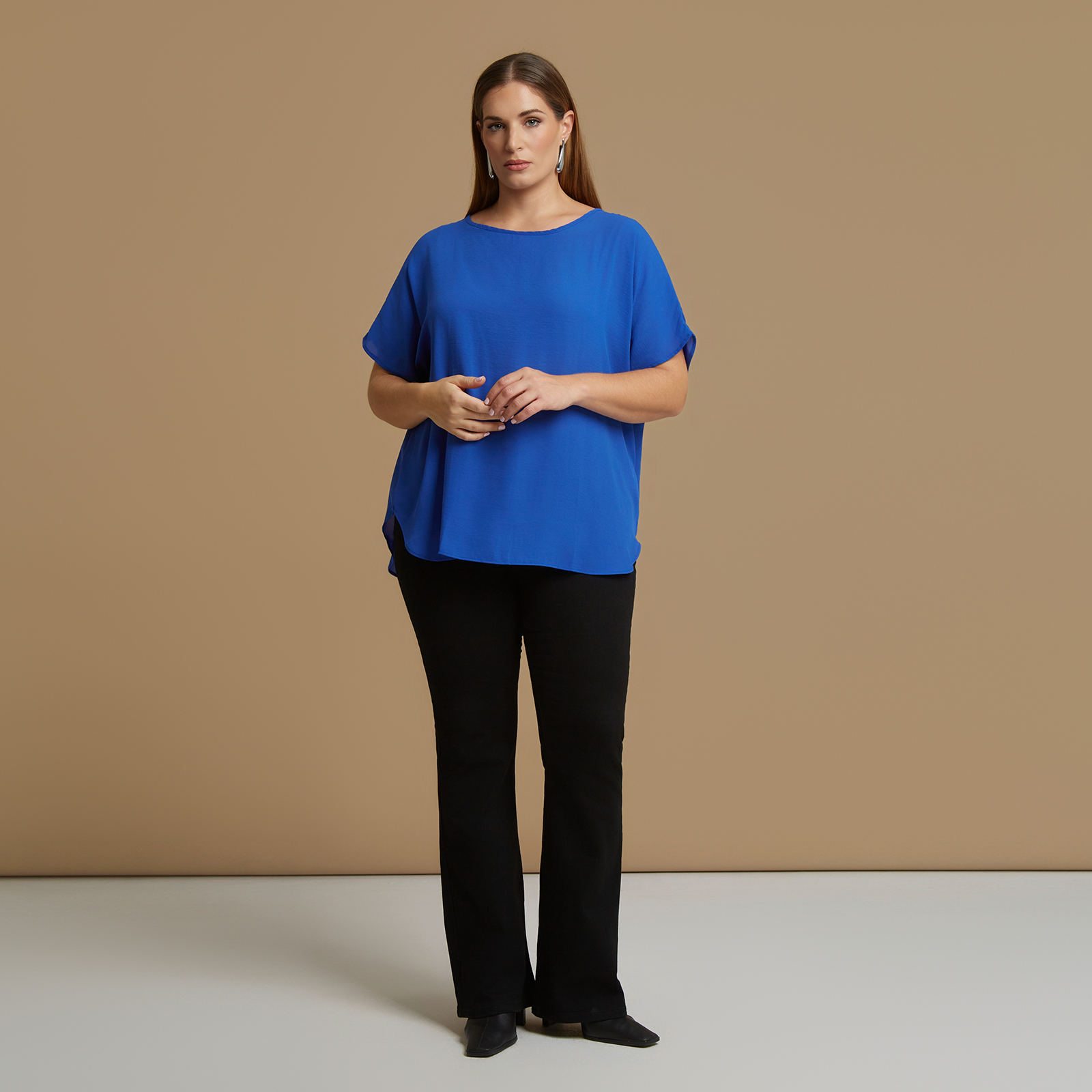 Crepe essential boat-neck top