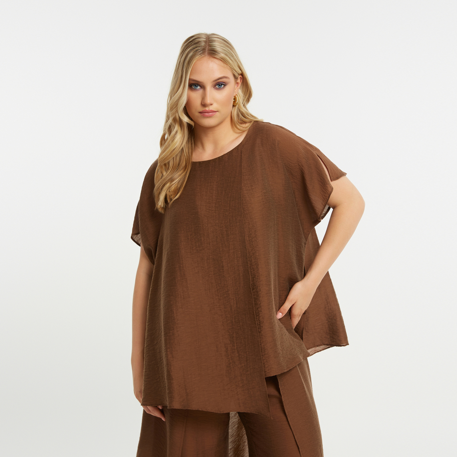 Λινή μπλούζα με layered σχέδιο