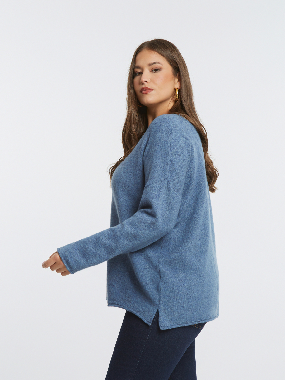 Πλεκτή μπλούζα με V-λαιμόκοψη και χαλαρή γραμμή φωτογραφία