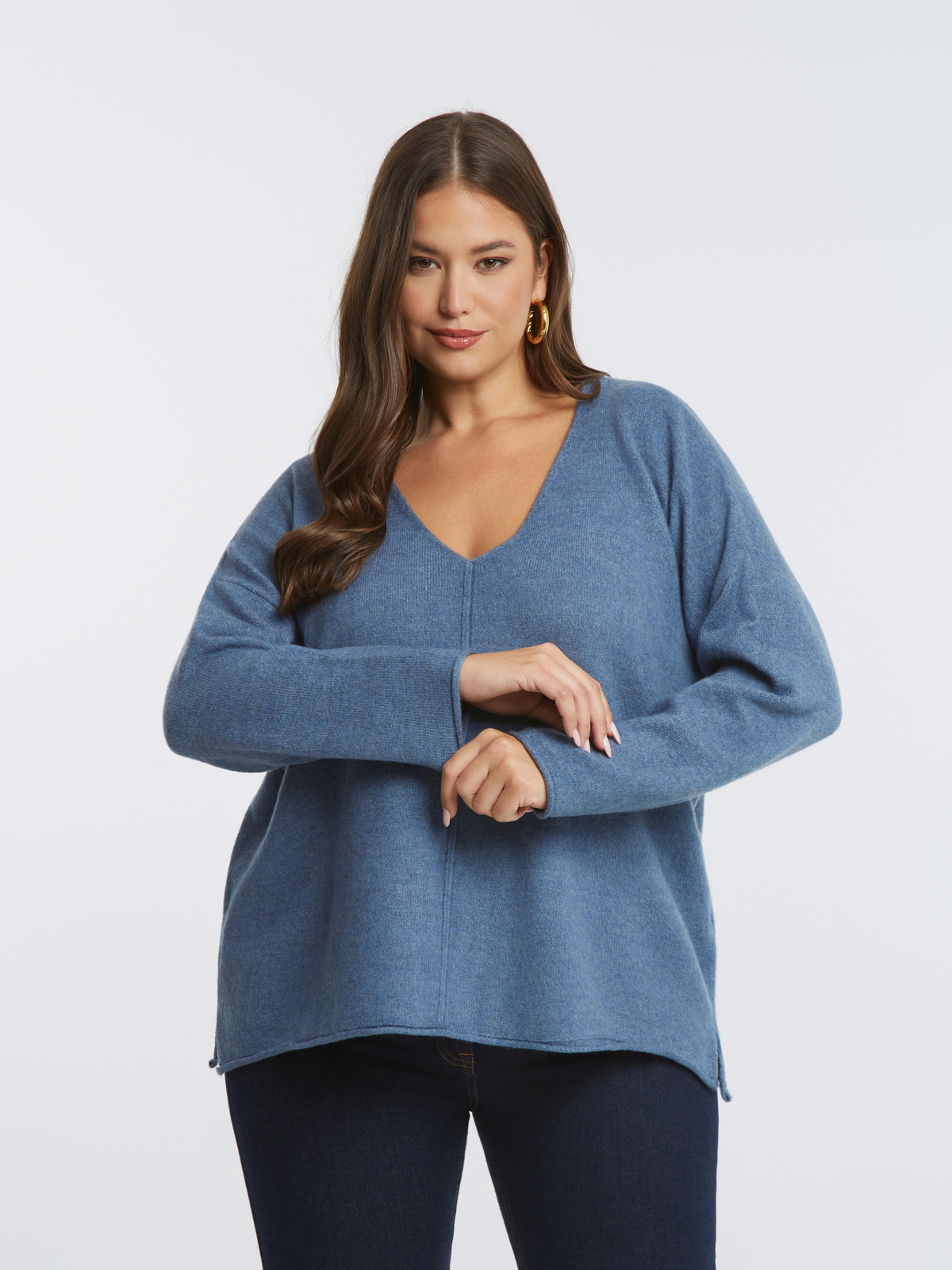 Πλεκτή μπλούζα με V-λαιμόκοψη και χαλαρή γραμμή φωτογραφία