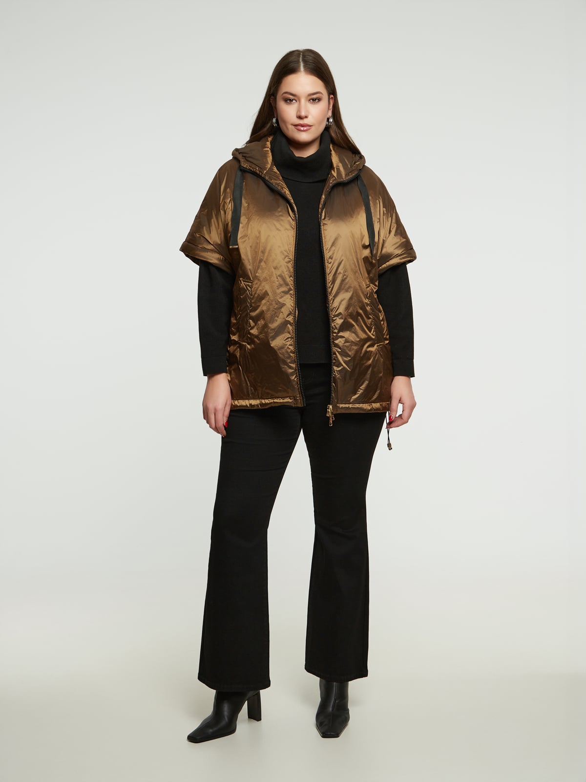 Σατινέ μπουφάν με κουκούλα και κοντά μανίκια φωτογραφία