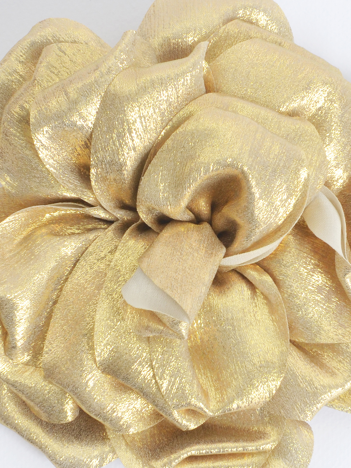 Χειροποίητη μπουτονιέρα metallic φωτογραφία