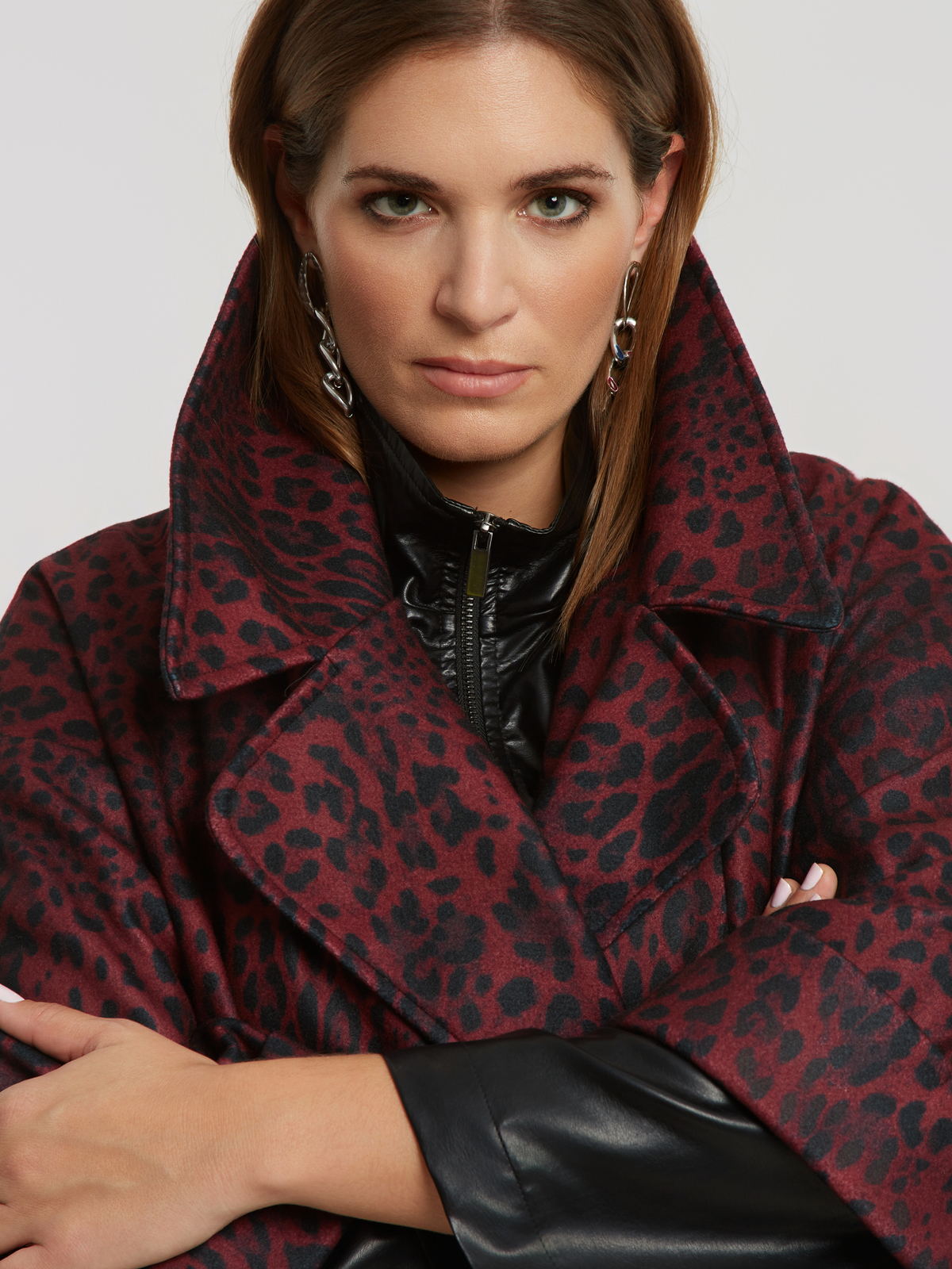 Λεοπάρ παλτό oversize φωτογραφία