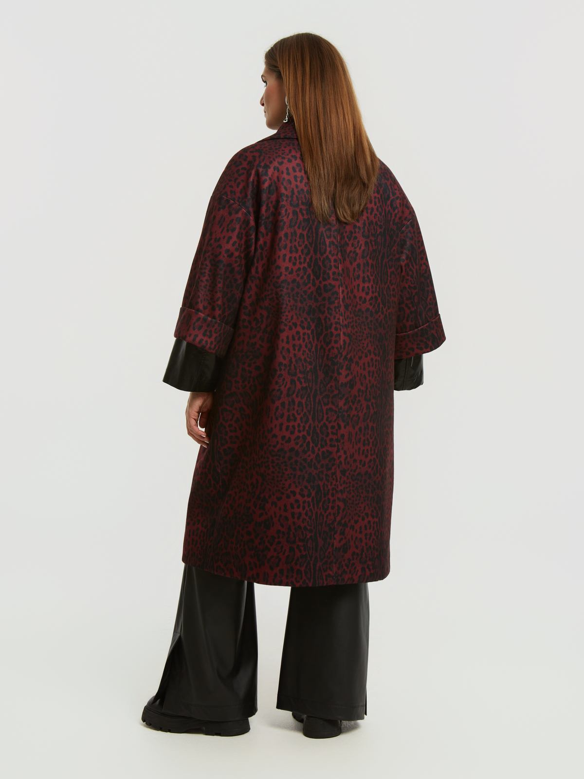 Λεοπάρ παλτό oversize φωτογραφία