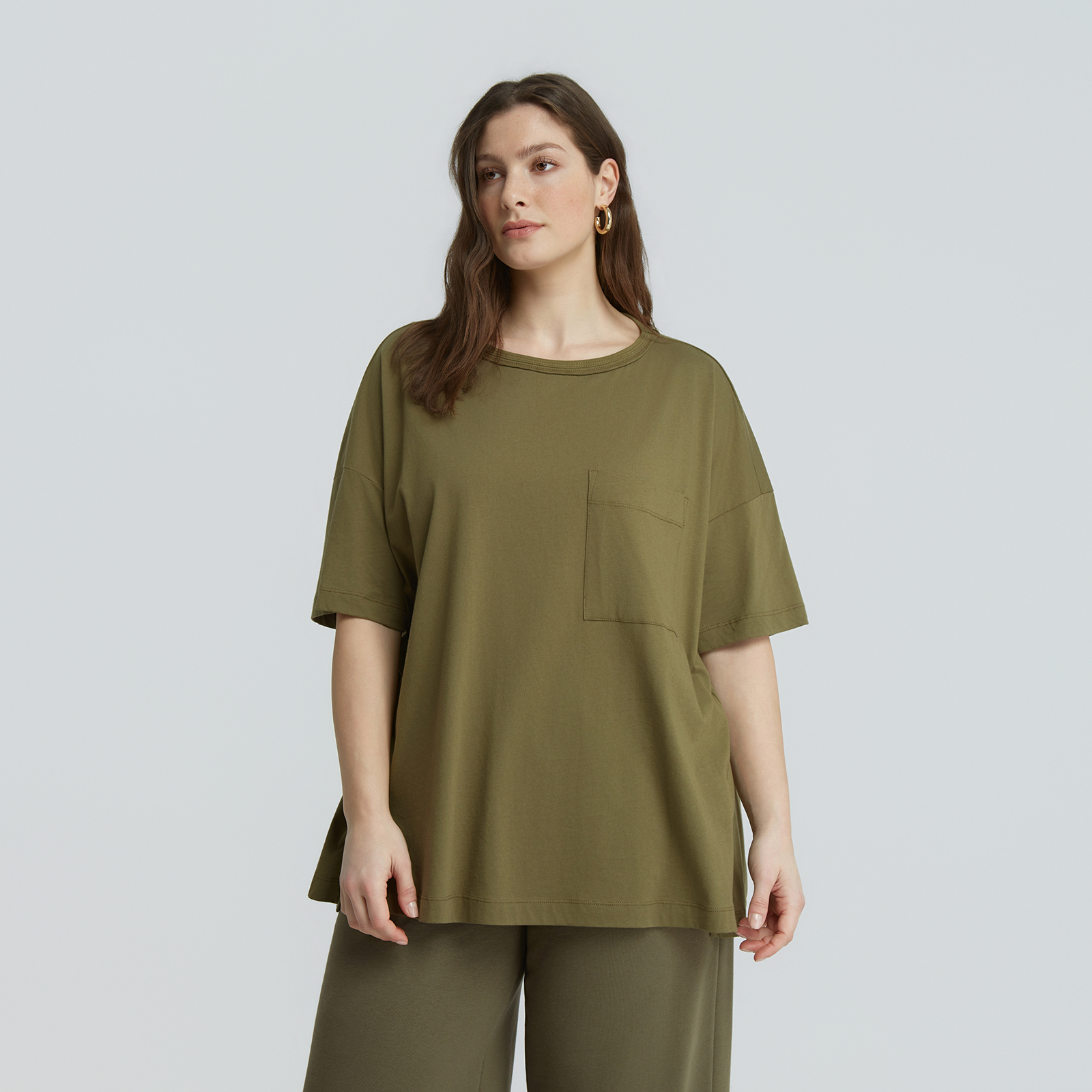 Oversized cotton t-shirt with chest pocket