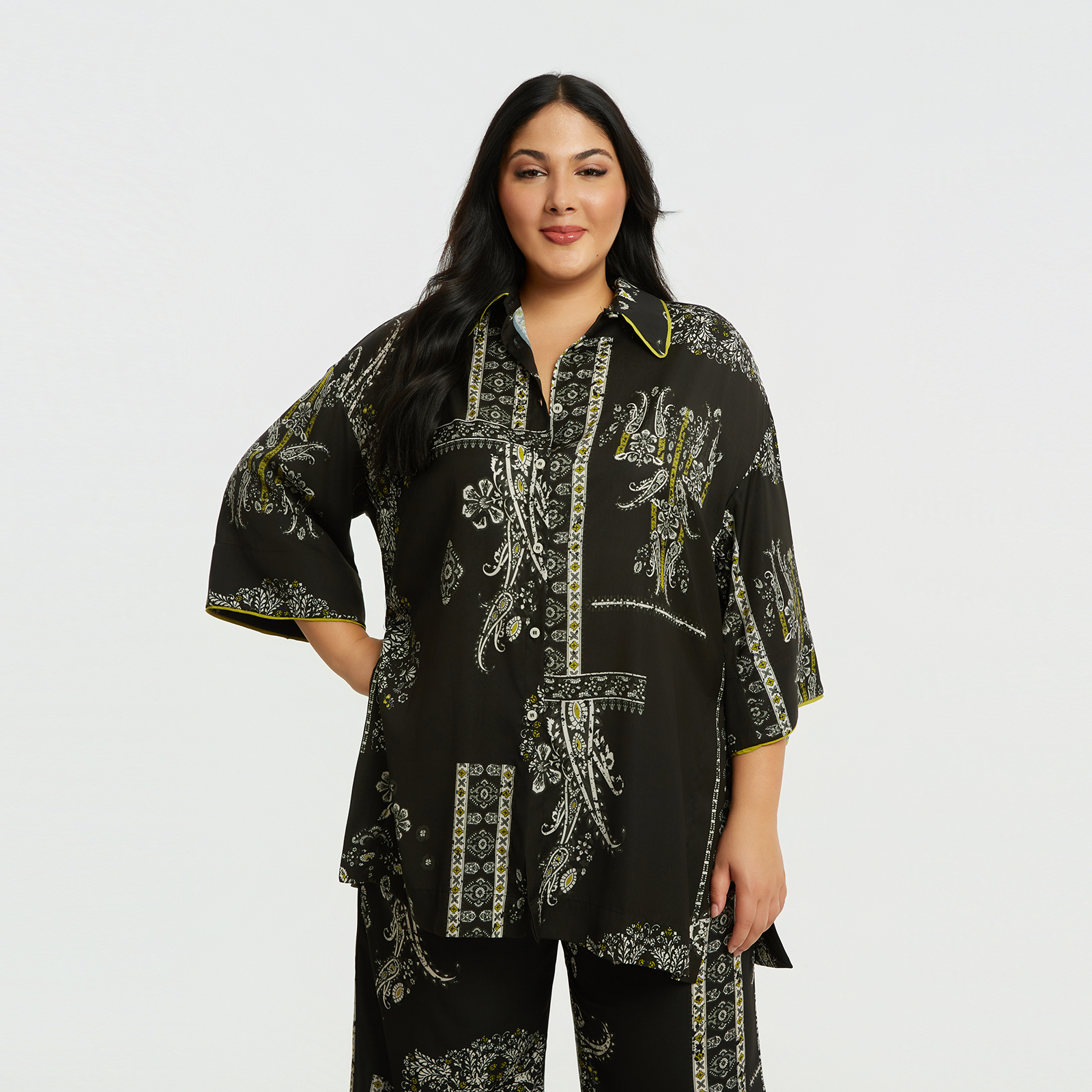 MAT FASHION Σατέν oversized πουκάμισο με εμπριμέ μοτίβο