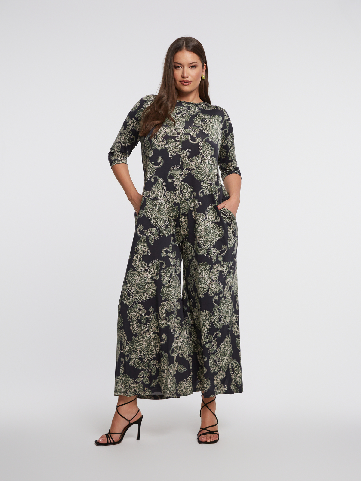 Ολόσωμη φόρμα paisley φωτογραφία