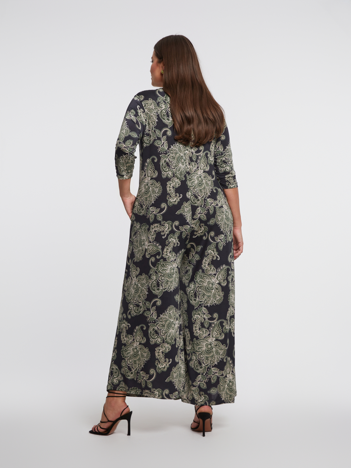 Ολόσωμη φόρμα paisley φωτογραφία