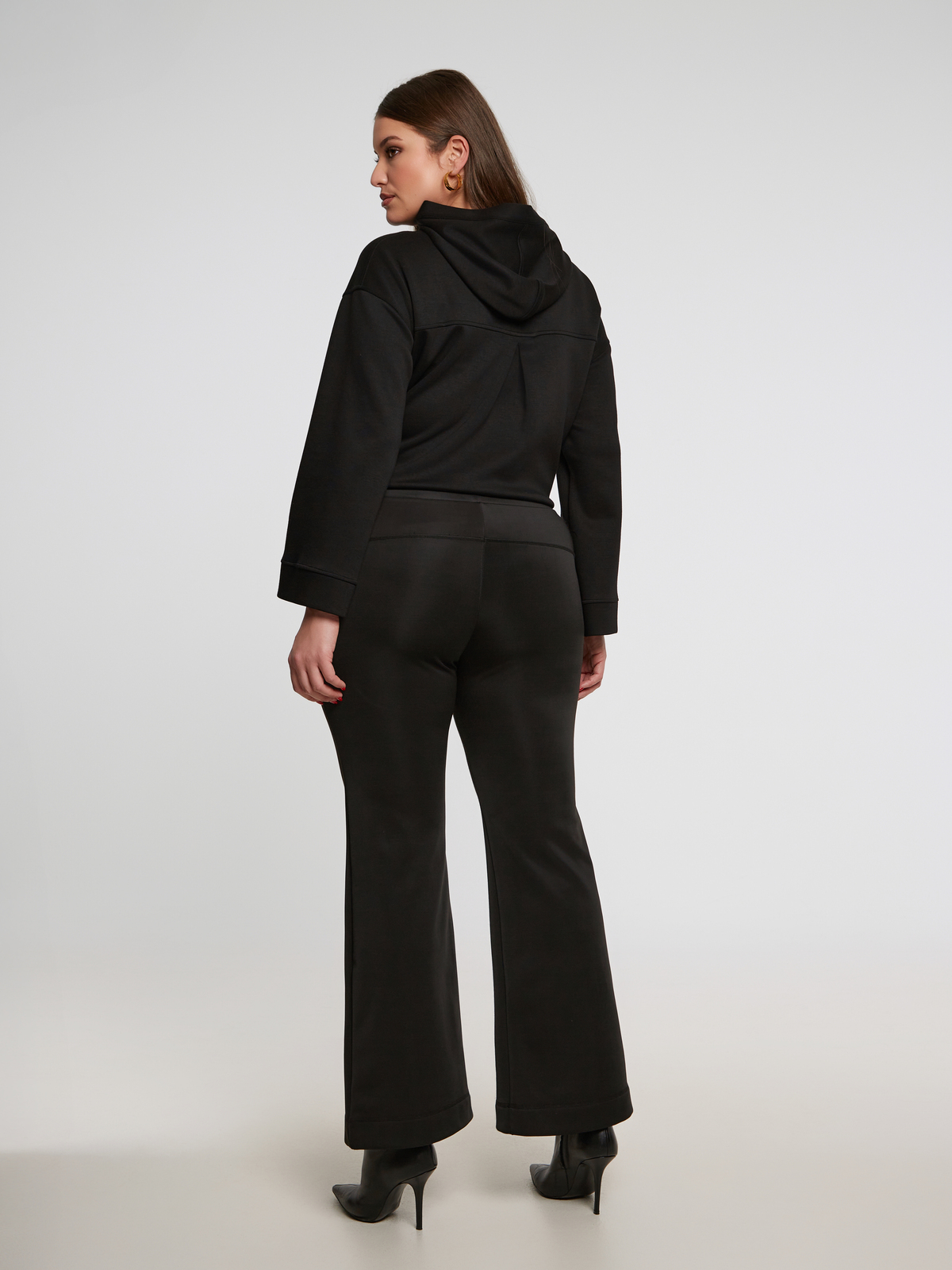 Παντελόνι καμπάνα με εσωτερική επένδυση φωτογραφία