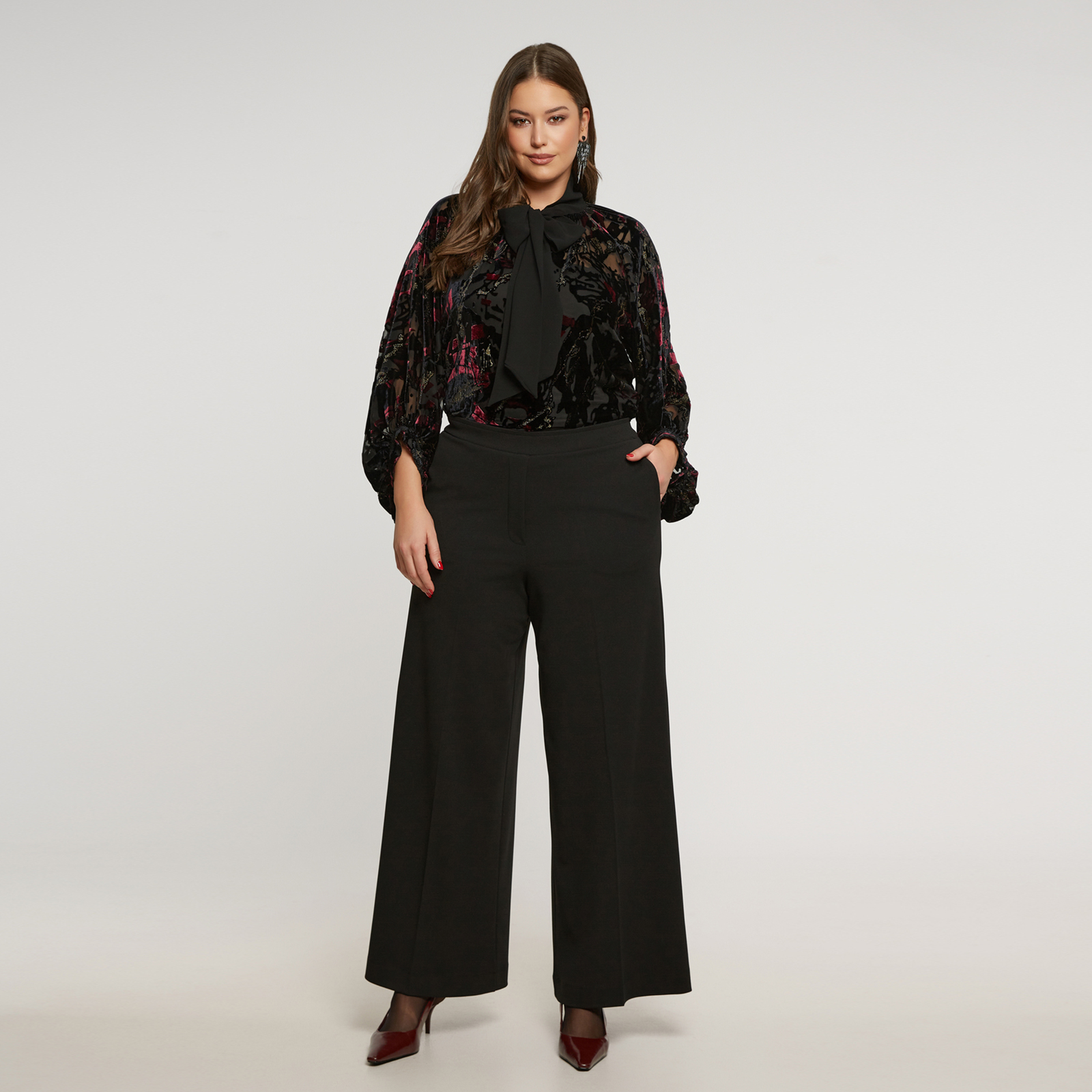 MAT FASHION Μαύρη κρεπ παντελόνα με τσάκιση
