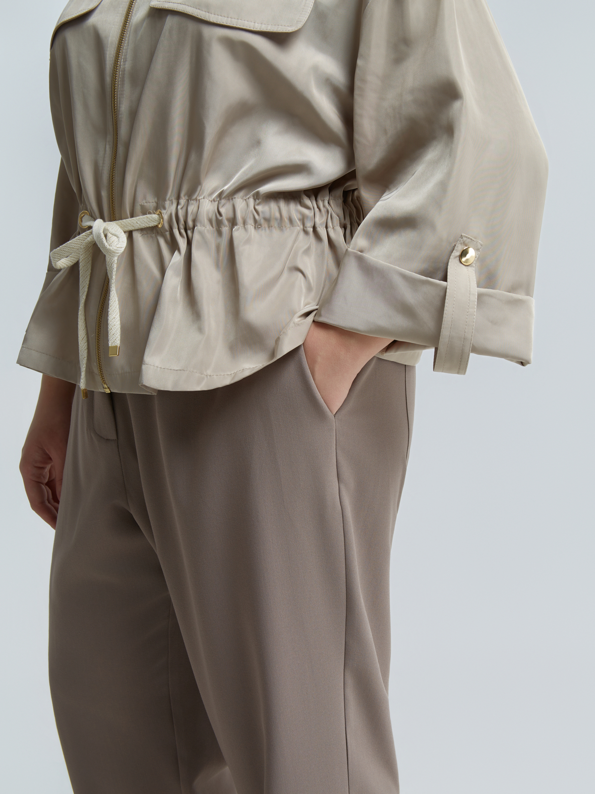 Utility τζάκετ με ρυθμιζόμενη μέση φωτογραφία