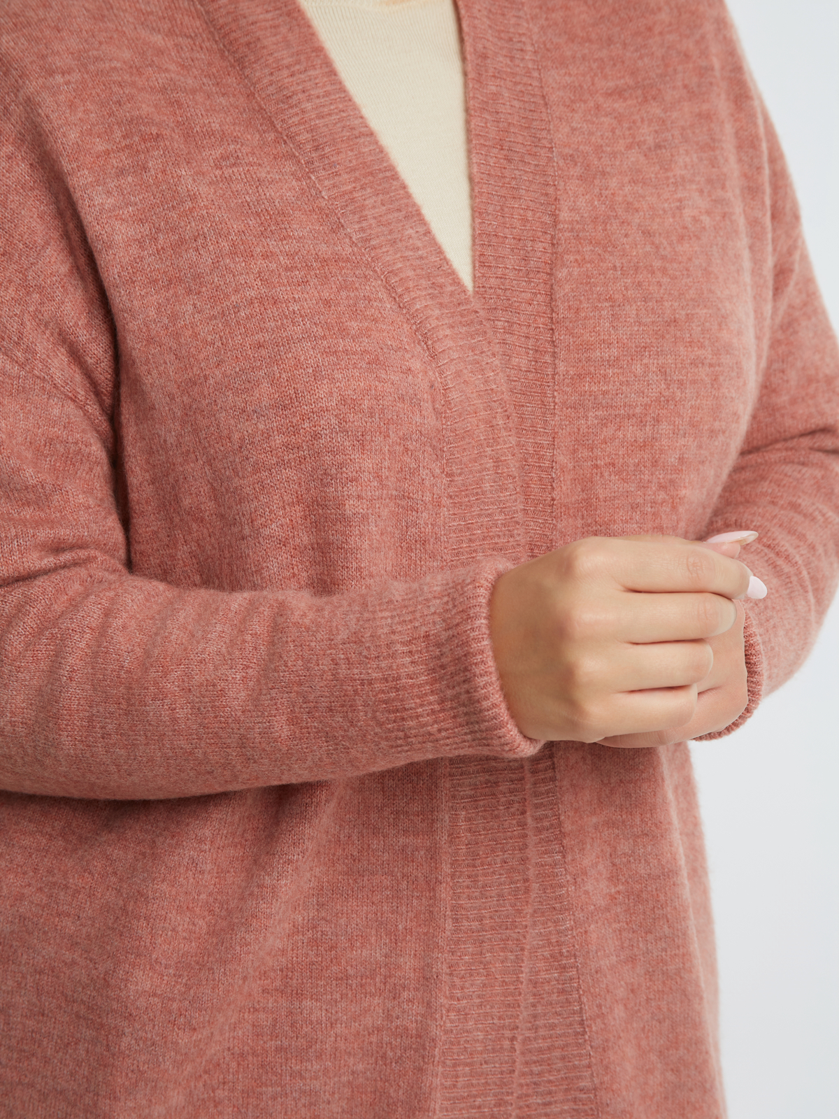 Πλεκτή ζακέτα με μαλλί φωτογραφία