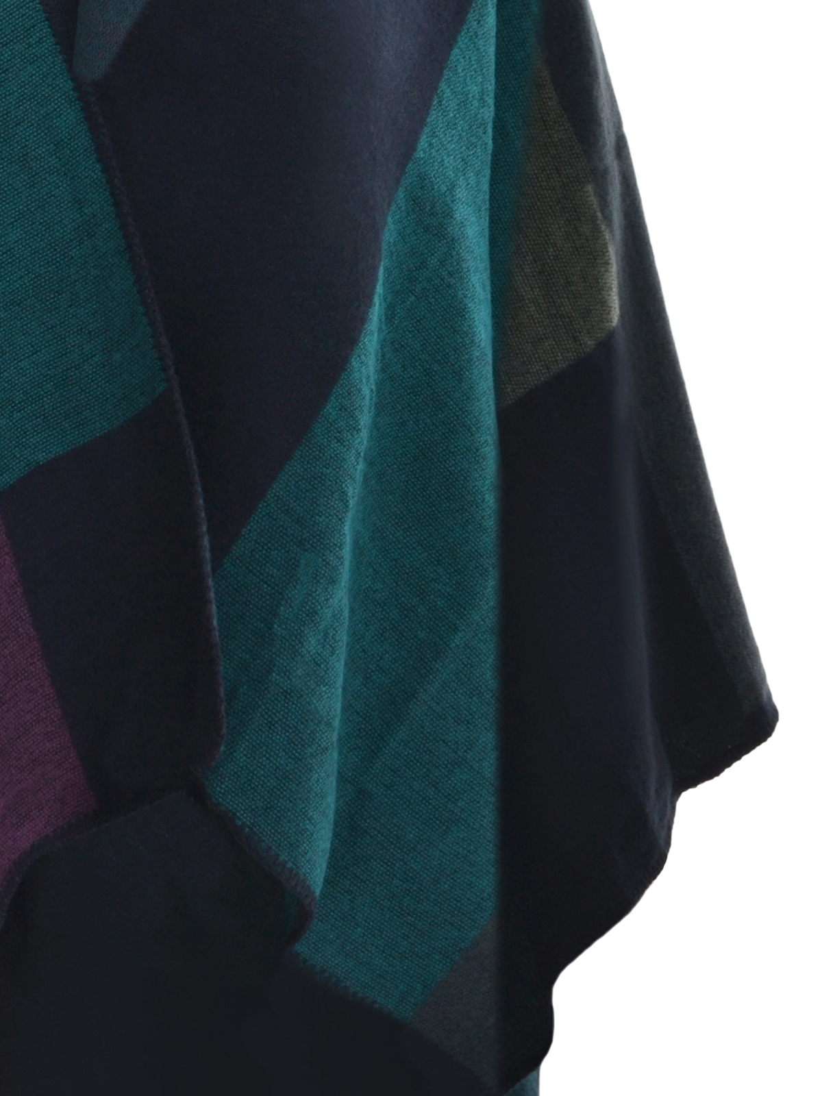 Πόντσο με γεωμετρικό σχέδιο φωτογραφία