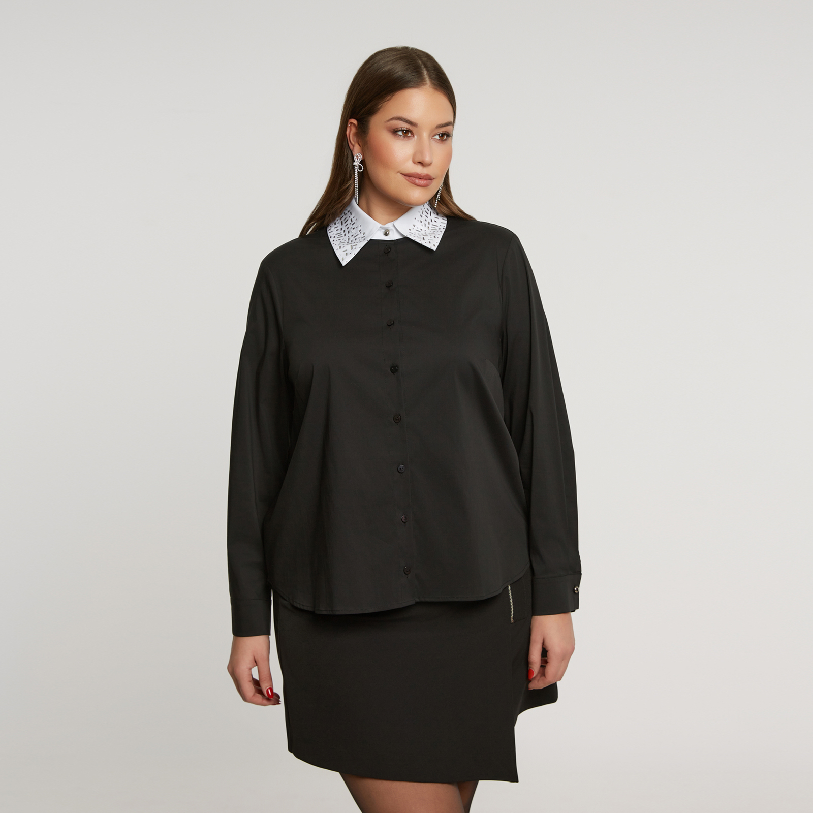 Cotton-blend shirt with embellished contrast collar