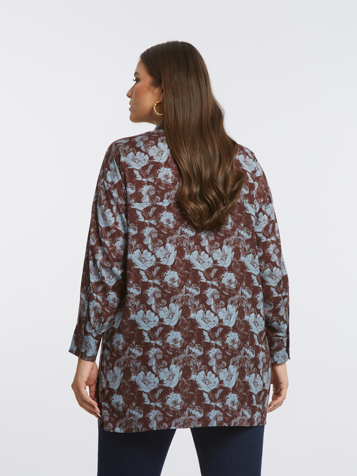 Oversized πουκάμισο με φλοράλ μοτίβο φωτογραφία