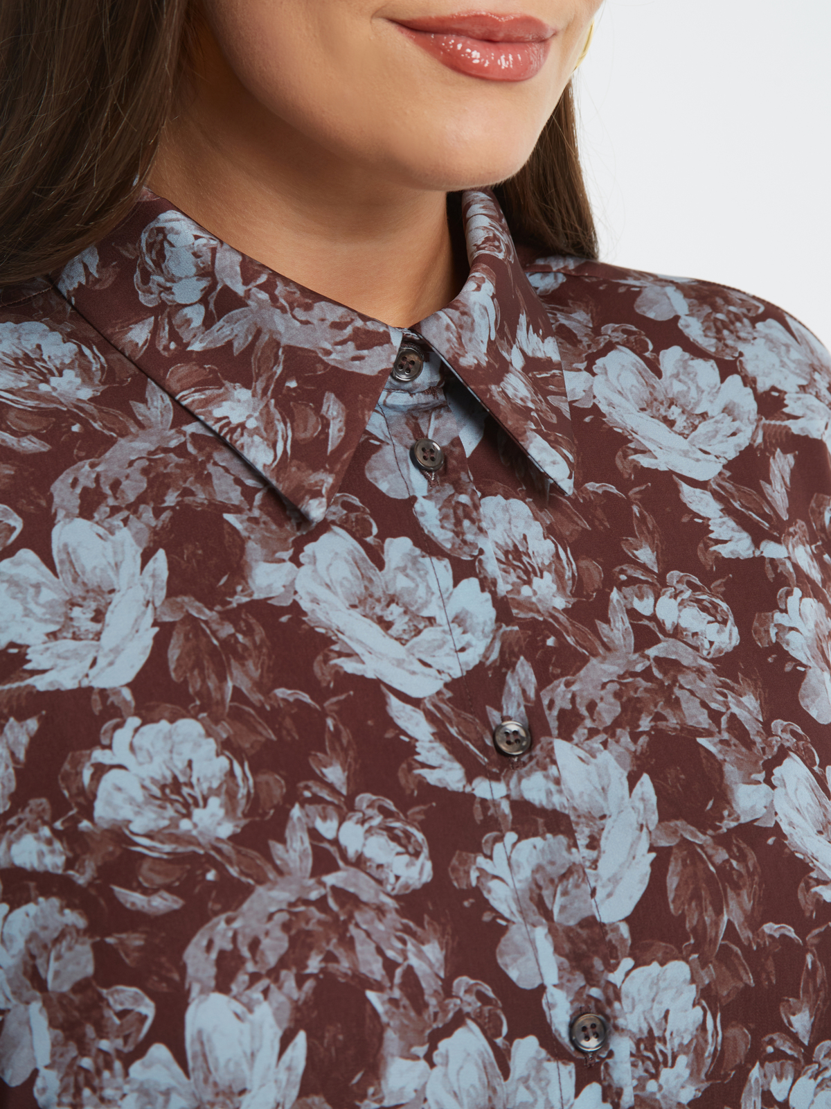 Oversized πουκάμισο με φλοράλ μοτίβο φωτογραφία
