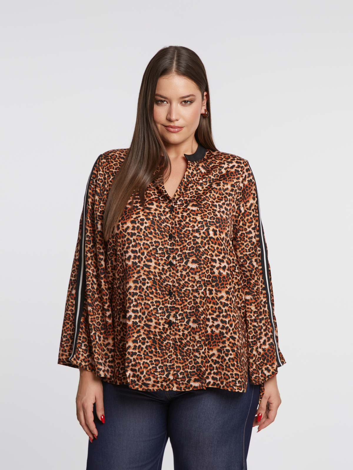 Πουκάμισο με animal print και sporty ρίγες φωτογραφία