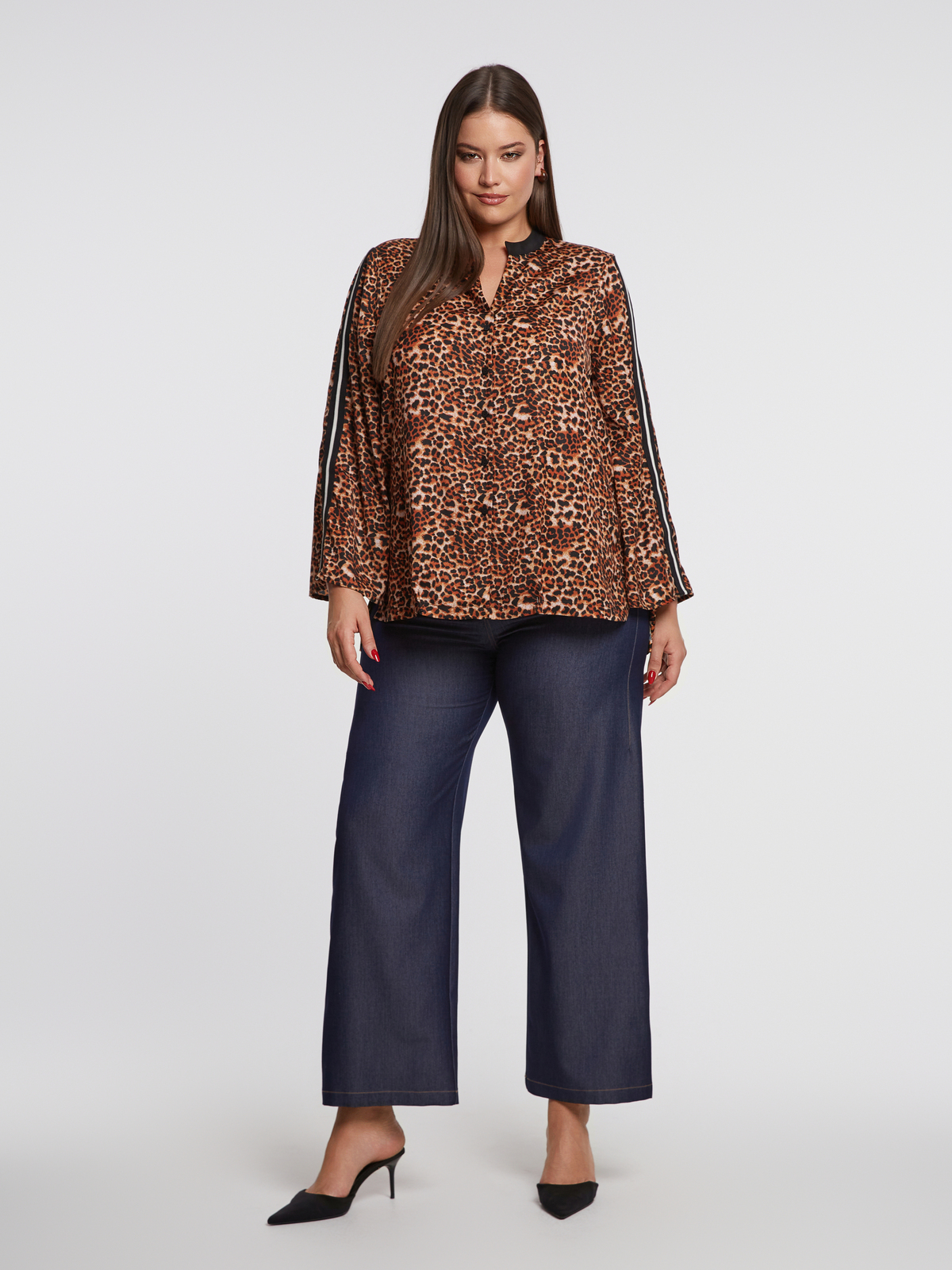 Πουκάμισο με animal print και sporty ρίγες φωτογραφία