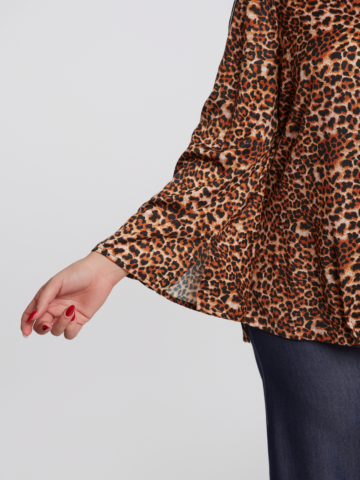 Πουκάμισο με animal print και sporty ρίγες φωτογραφία