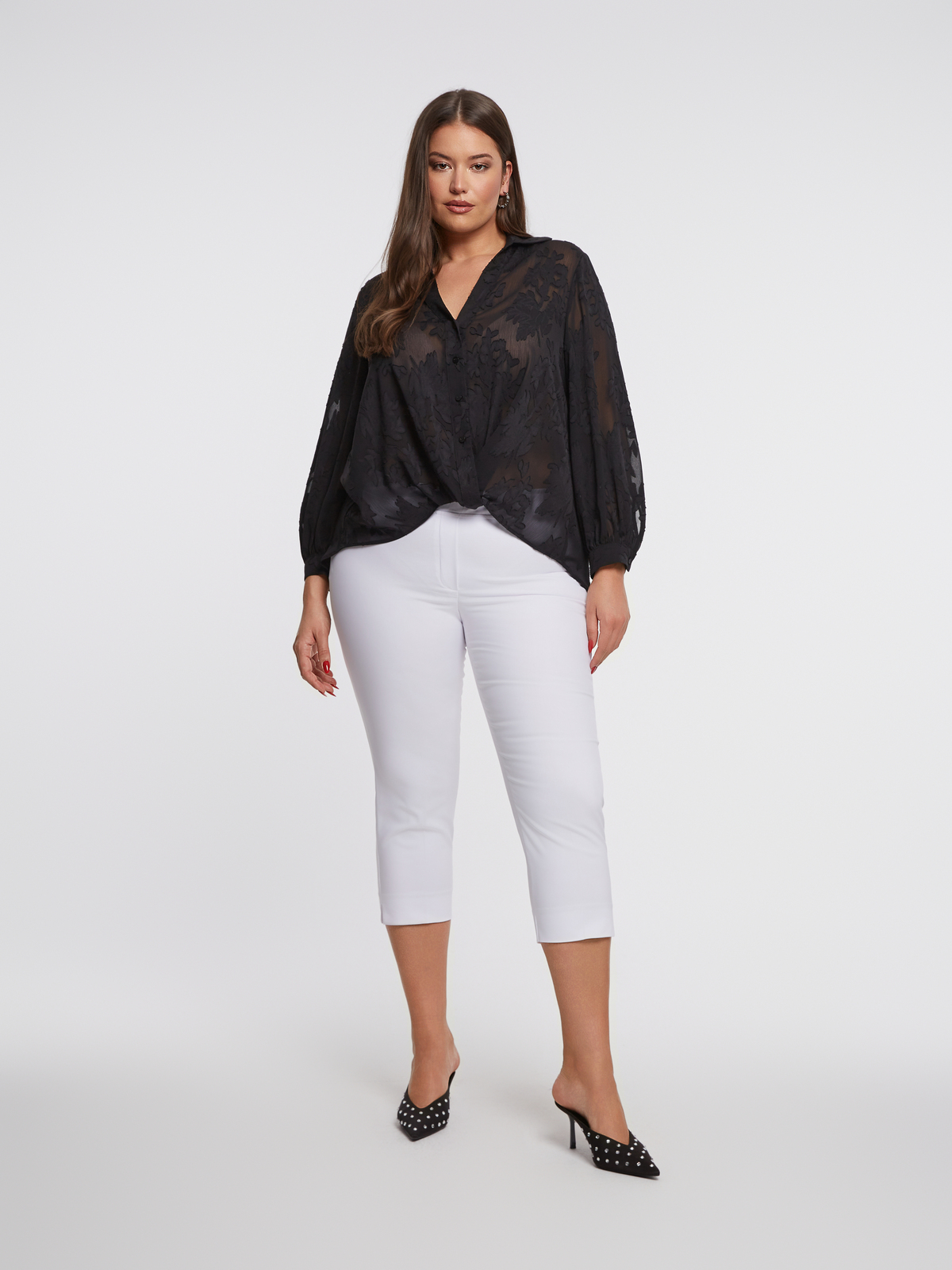 Πουκάμισο με ανάγλυφα λουλούδια και κόμπο μπροστά φωτογραφία