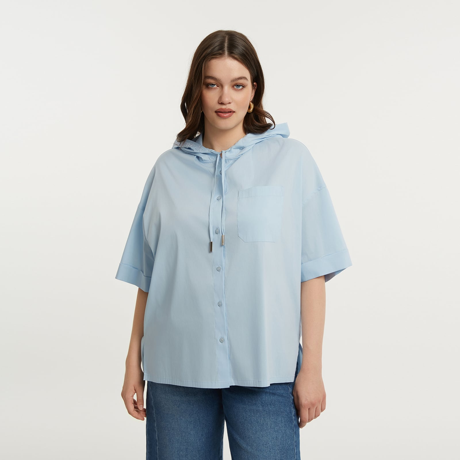 Short-sleeve poplin shirt with hood