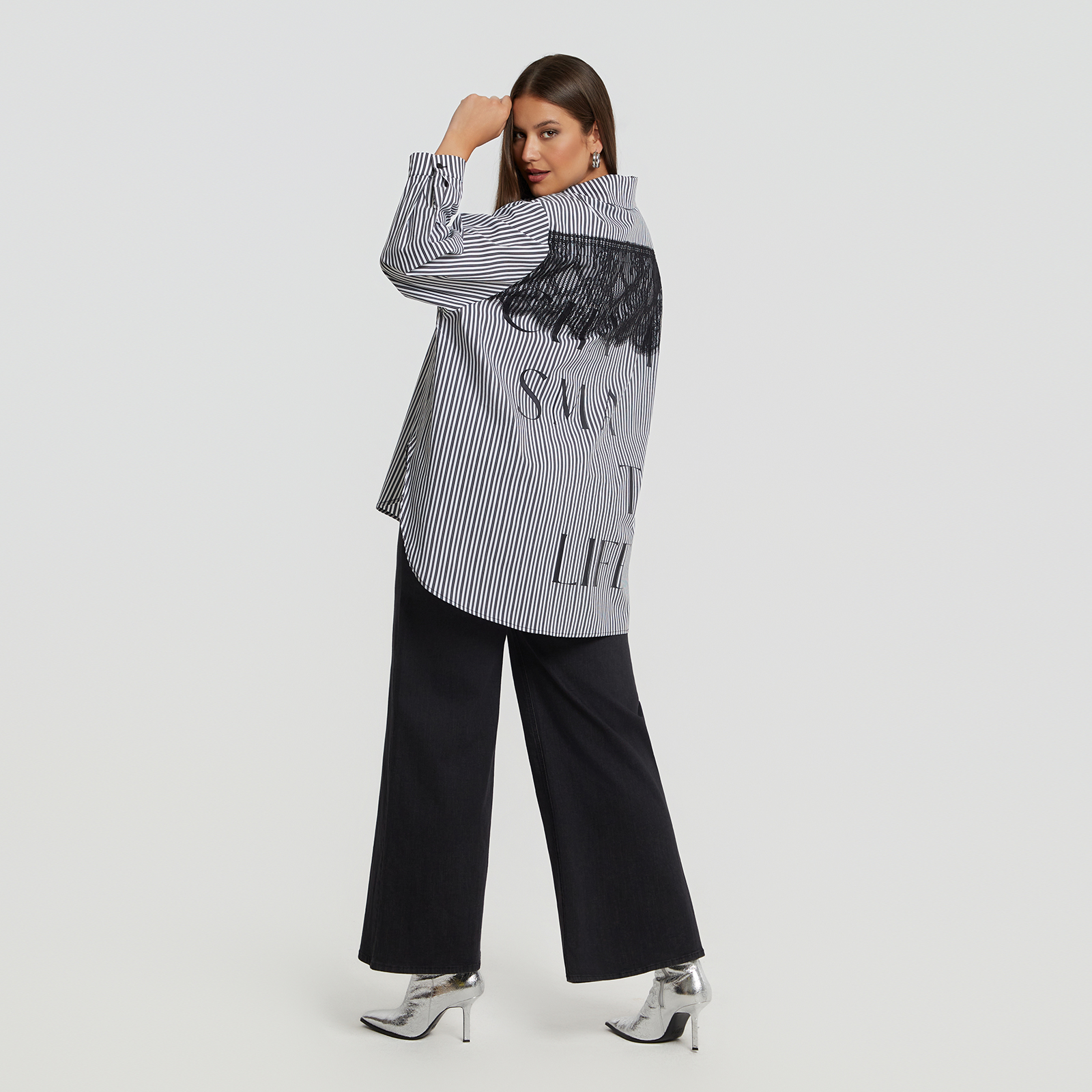 MAT FASHION Ριγέ oversized πουκάμισο με δαντέλα & statement print