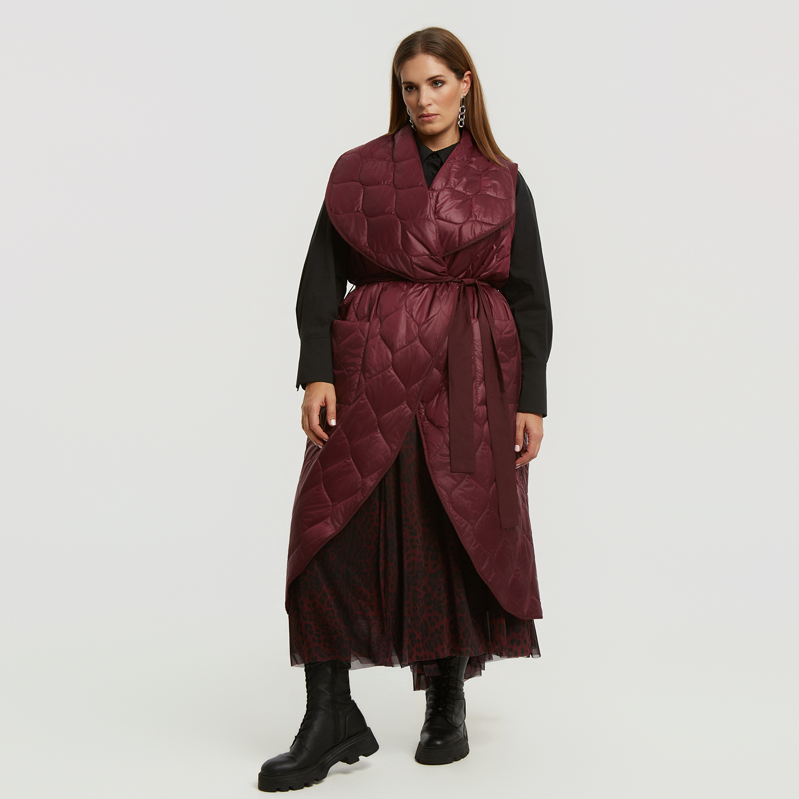 Quilted sleeveless vest coat with belt