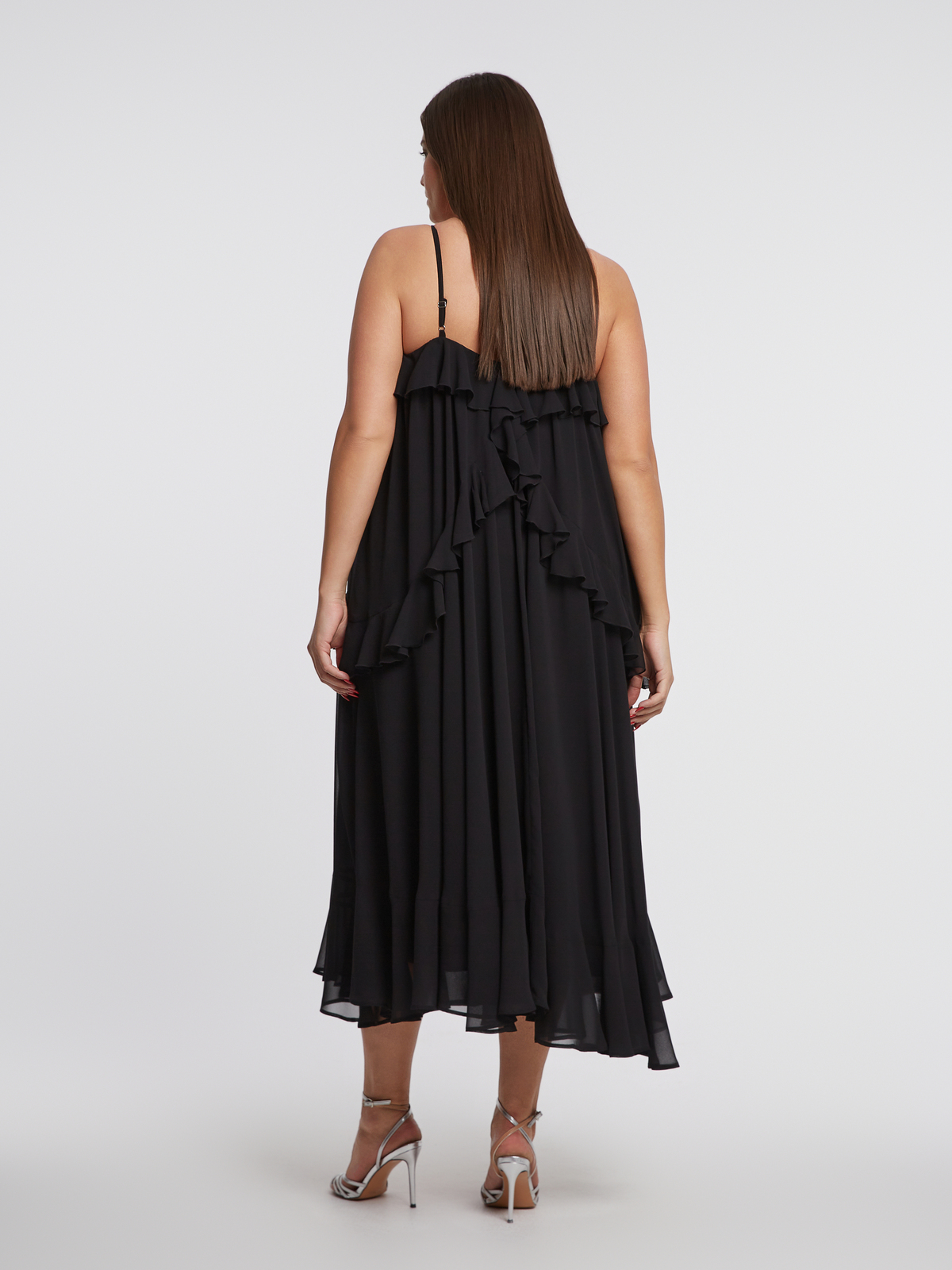 Maxi φόρεμα με βολάν και τιράντες με πέρλες φωτογραφία