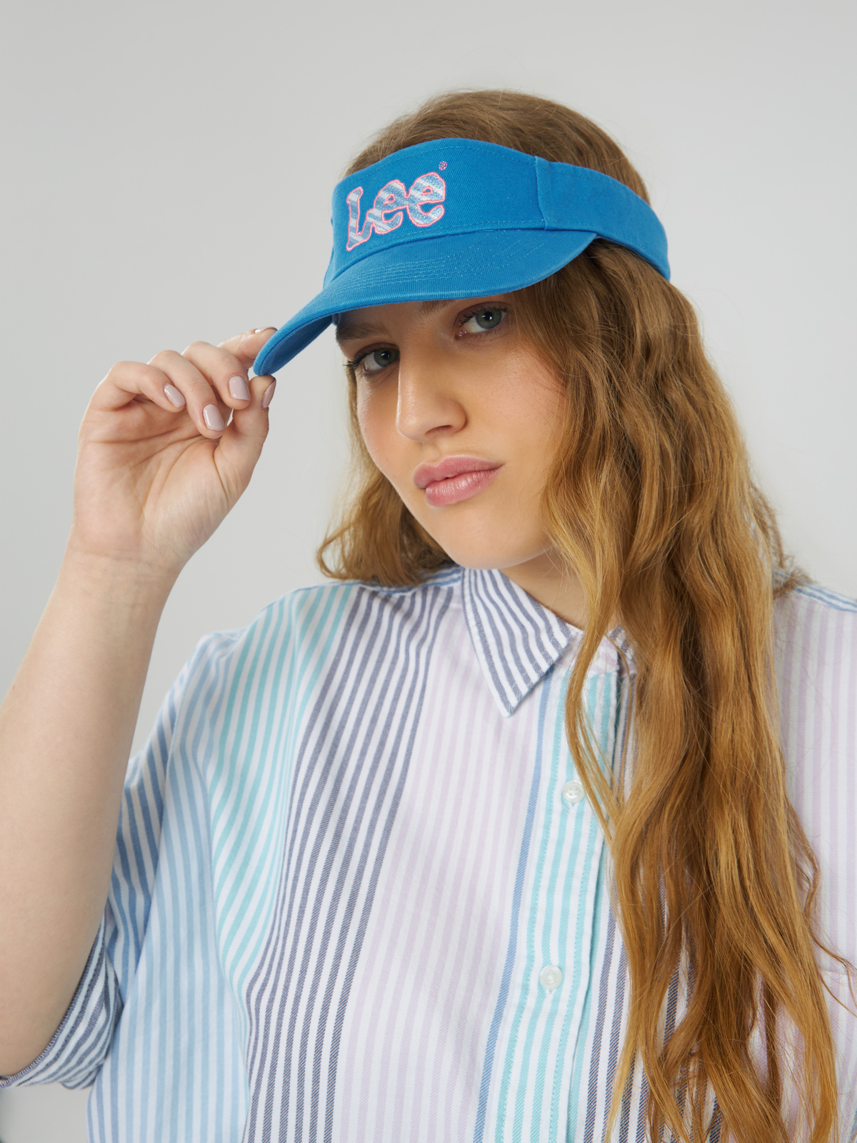 Καπέλο σε στυλ visor φωτογραφία