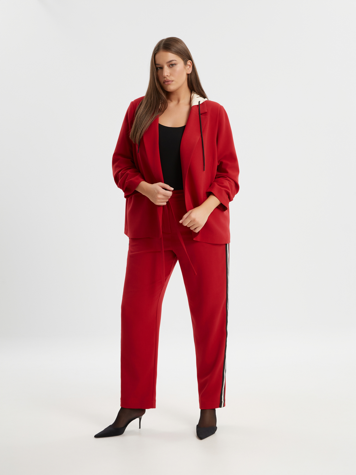 Σακάκι με φούτερ κουκούλα και δέσιμο φωτογραφία