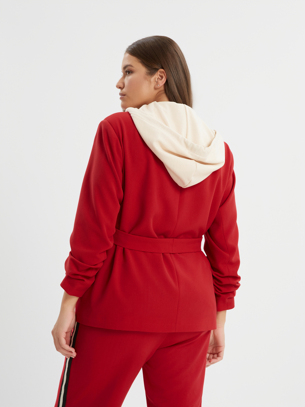 Σακάκι με φούτερ κουκούλα και δέσιμο φωτογραφία