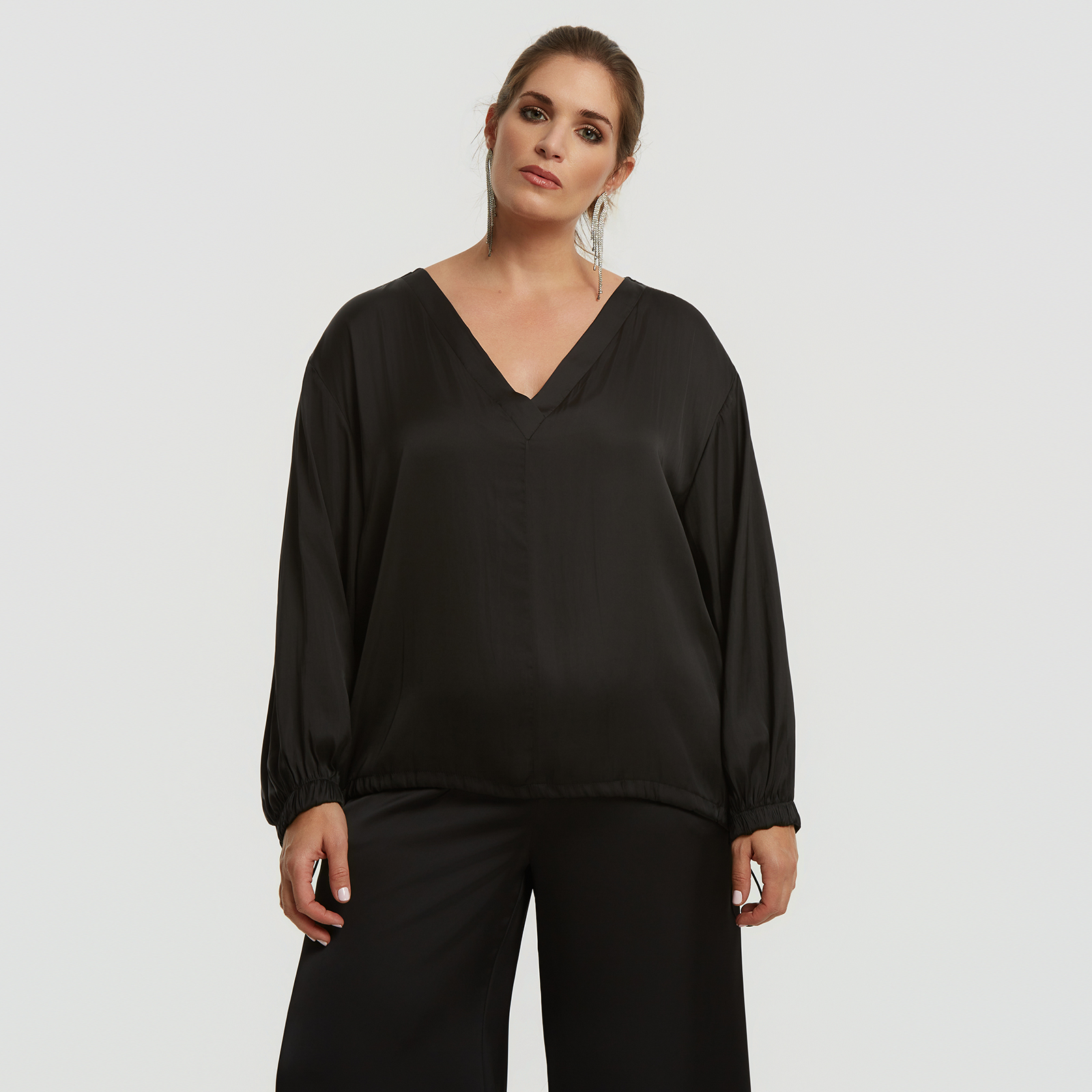 MAT FASHION Σατέν μπλούζα V με μπαλούν μανίκια