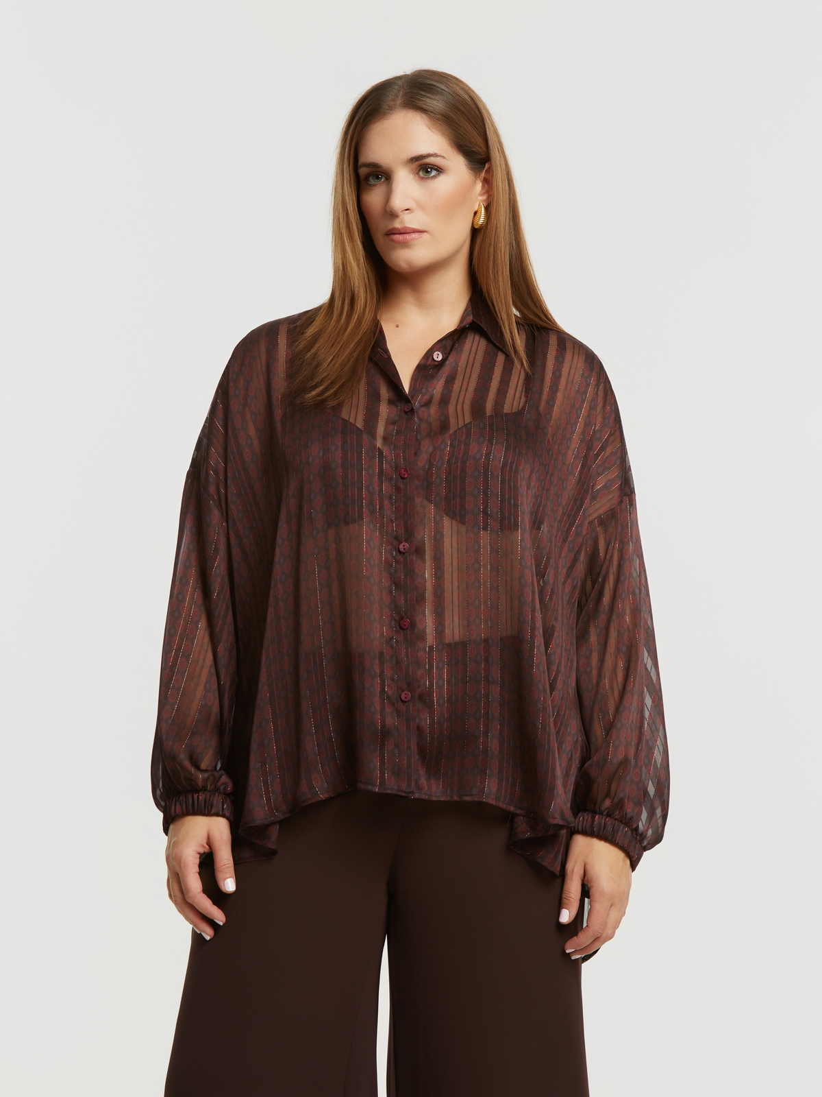 Διάφανη πουκαμίσα με ριγέ σχέδιο φωτογραφία