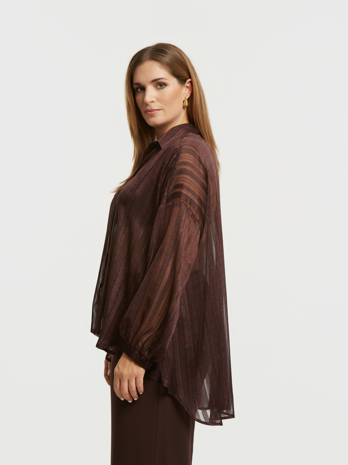 Διάφανη πουκαμίσα με ριγέ σχέδιο φωτογραφία