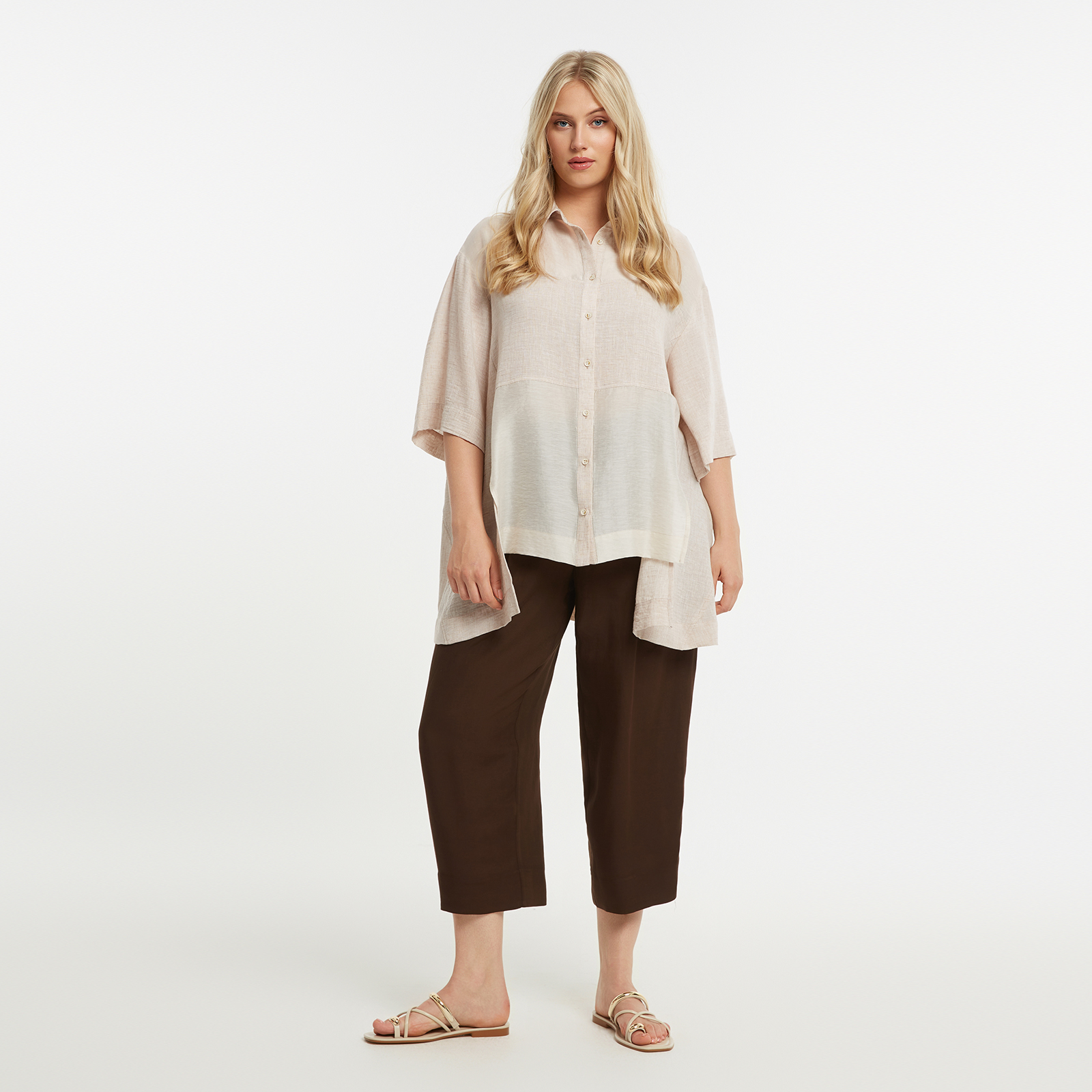 Ασύμμετρο πουκάμισο με λινό