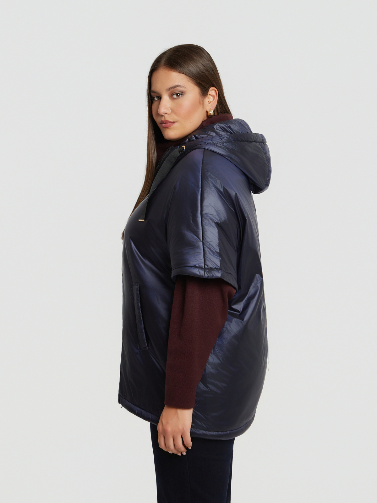 Σατινέ μπουφάν με κουκούλα και κοντά μανίκια φωτογραφία