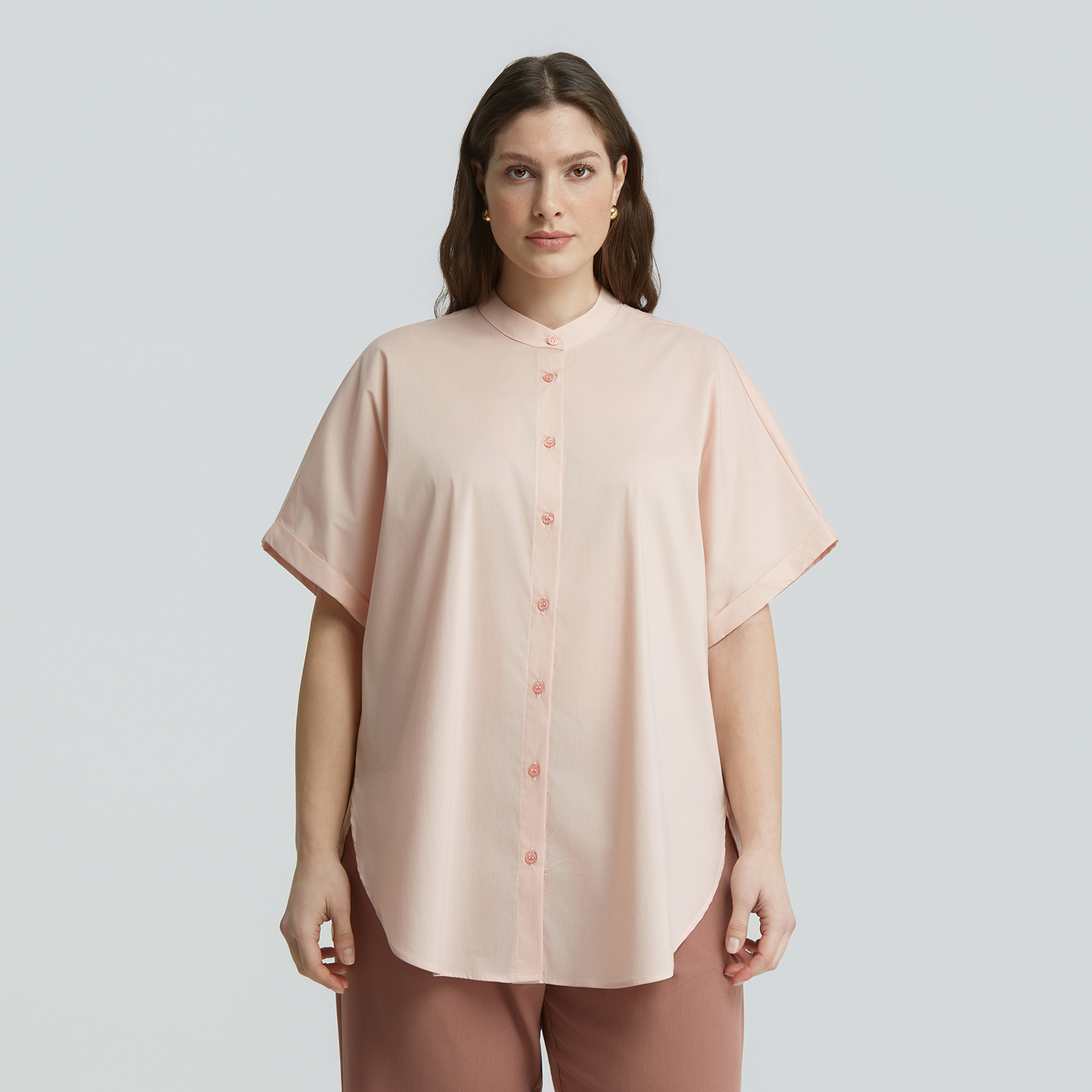 Short-sleeve shirt with "Charismatic" rhinestone detail