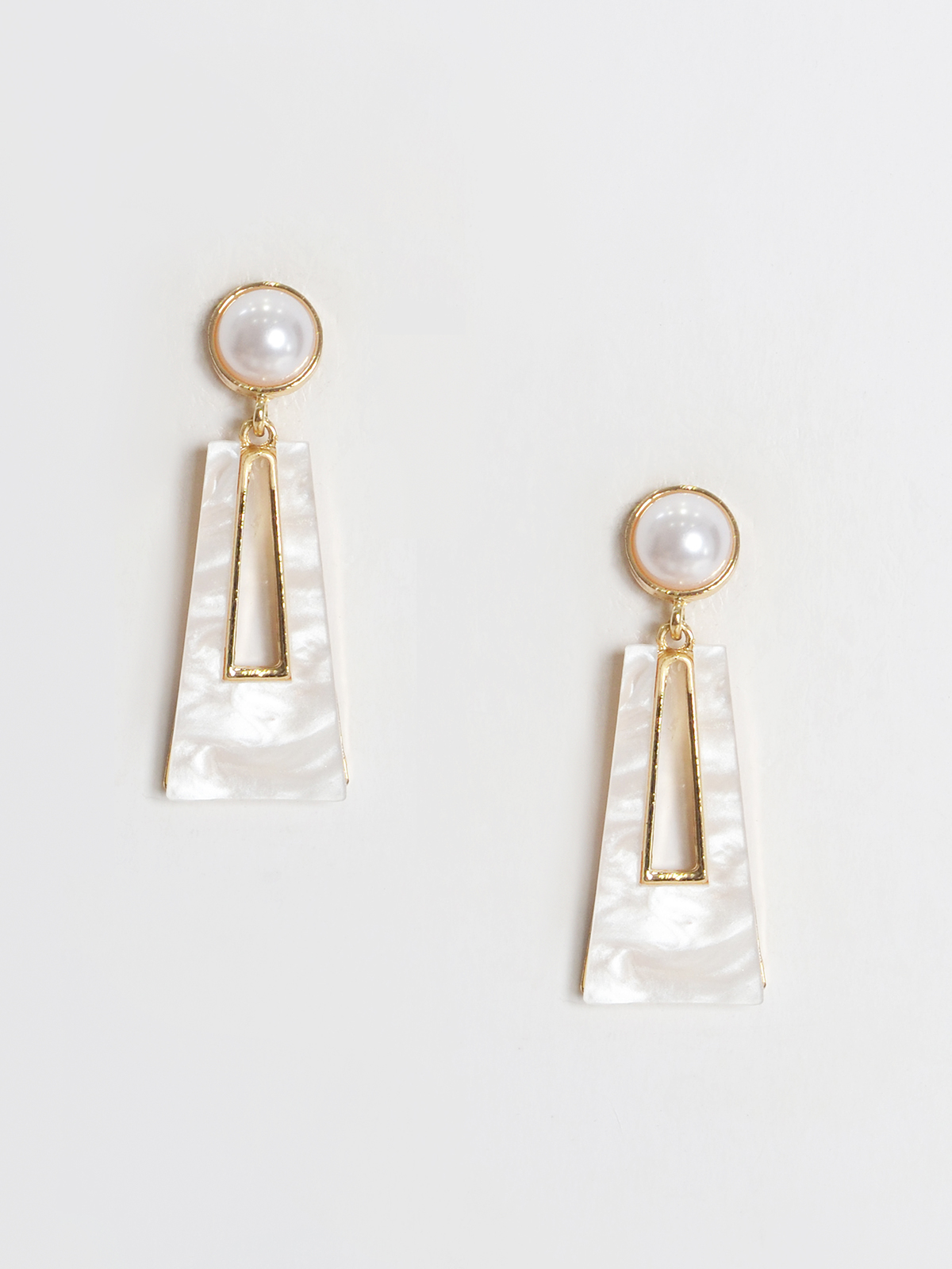 Γεωμετρικά σκουλαρίκια περλέ φωτογραφία