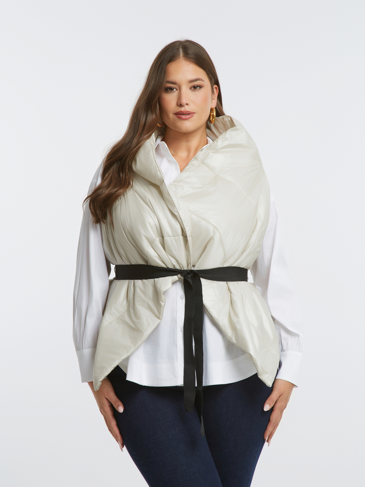 Αμάνικο κρουαζέ puffer γιλέκο με ζώνη φωτογραφία