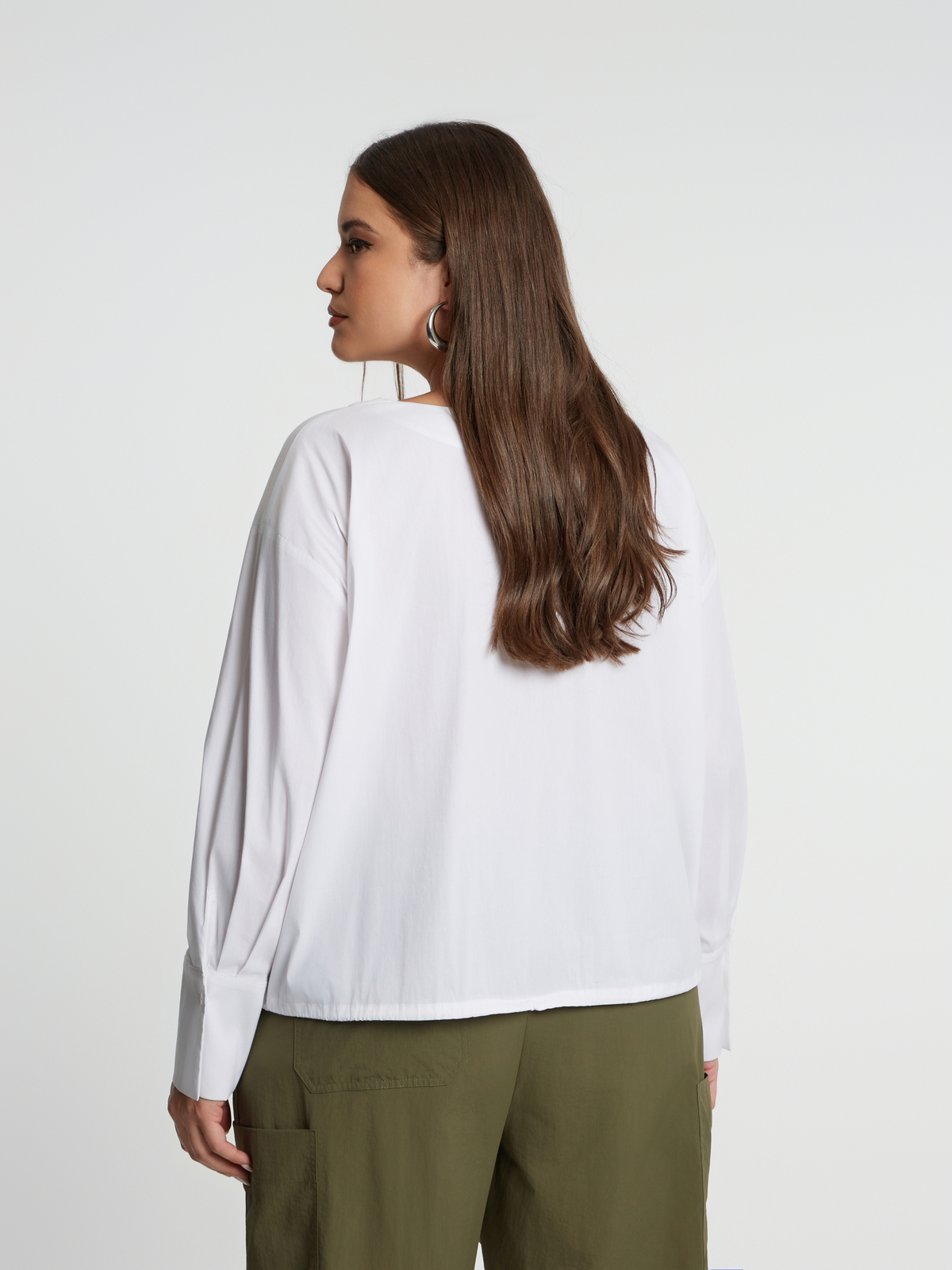 Μπλούζα μακρυμάνικη V από ελαστική ποπλίνα φωτογραφία