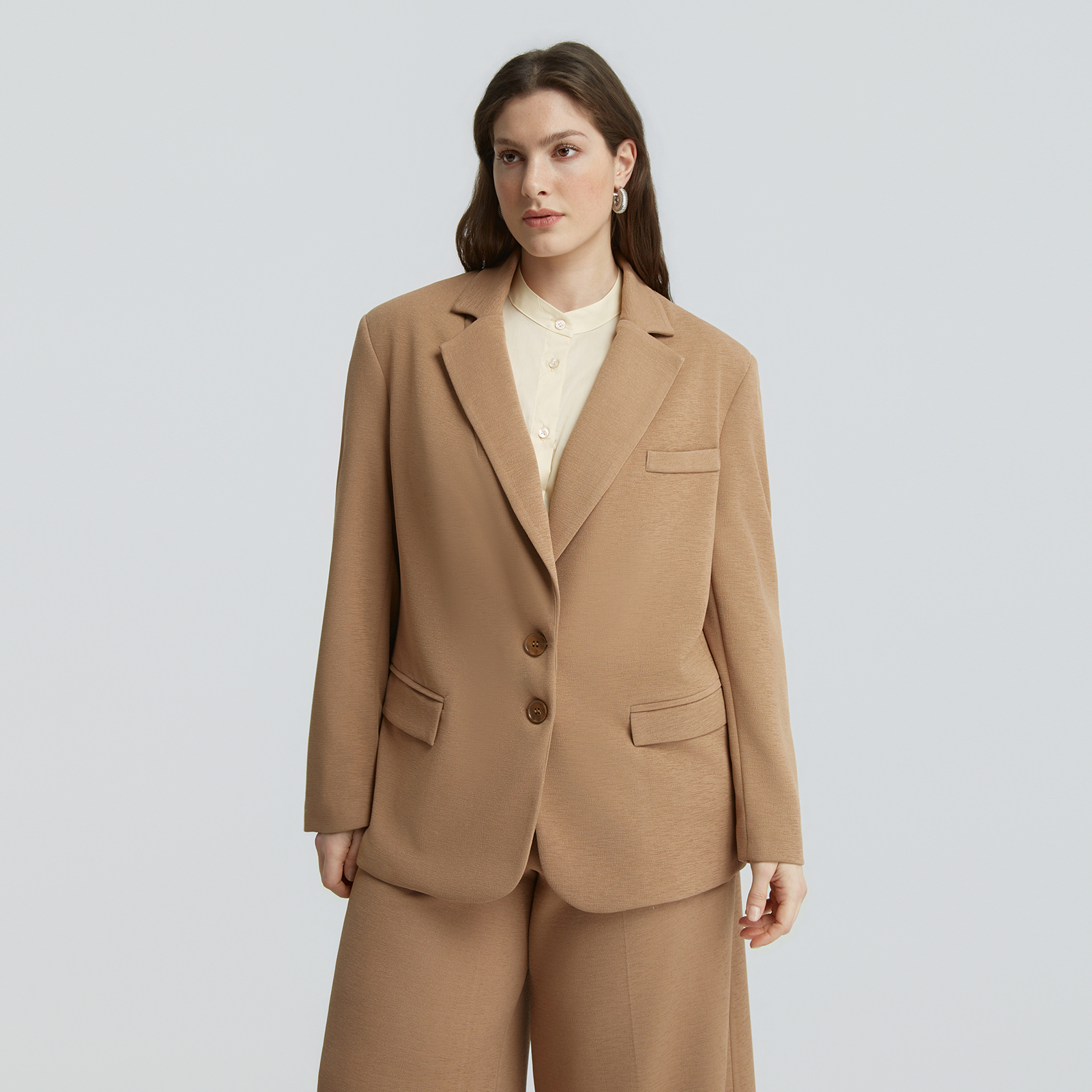 Structured buttoned blazer