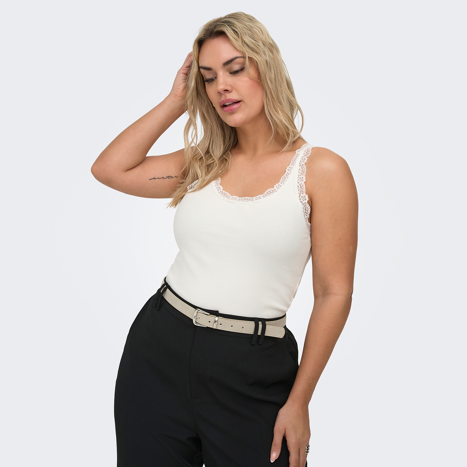 ONLY CARMAKOMA Τοπ Carsara με δαντέλα