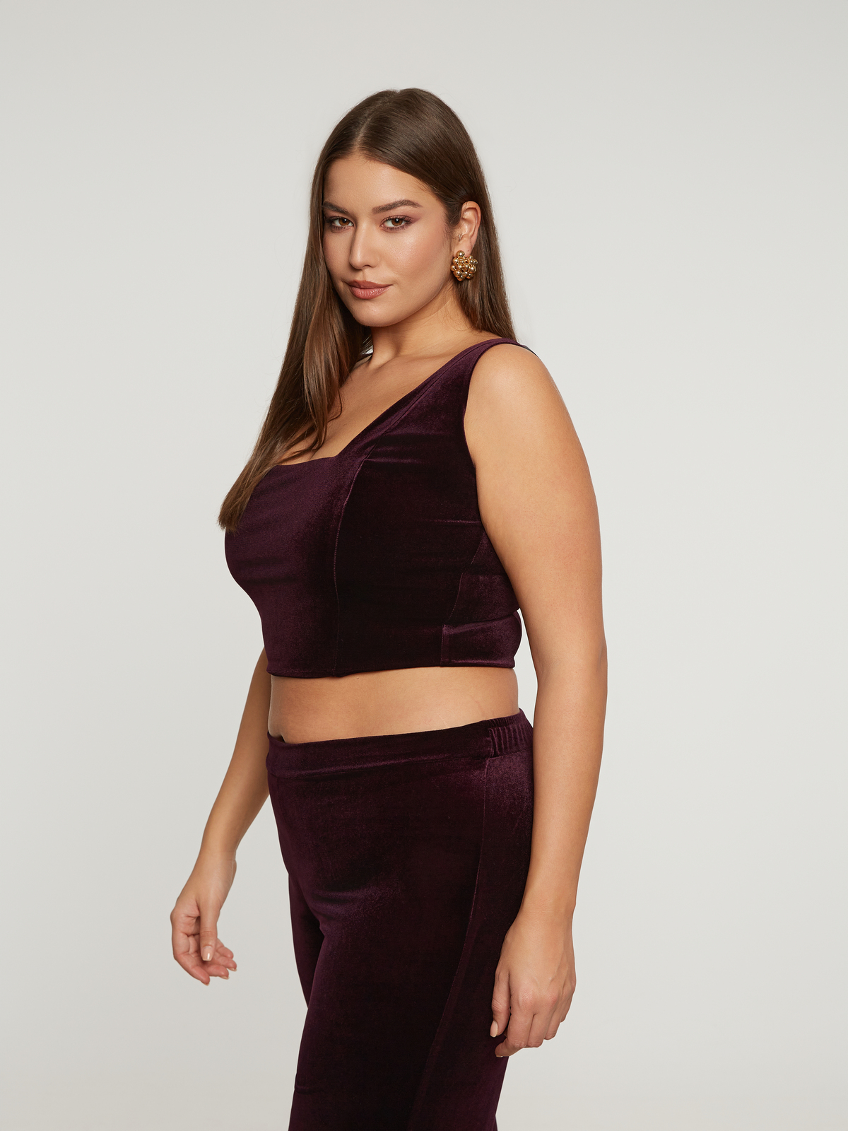 Βελούδινο κροπ τοπ με τετράγωνη λαιμόκοψη φωτογραφία