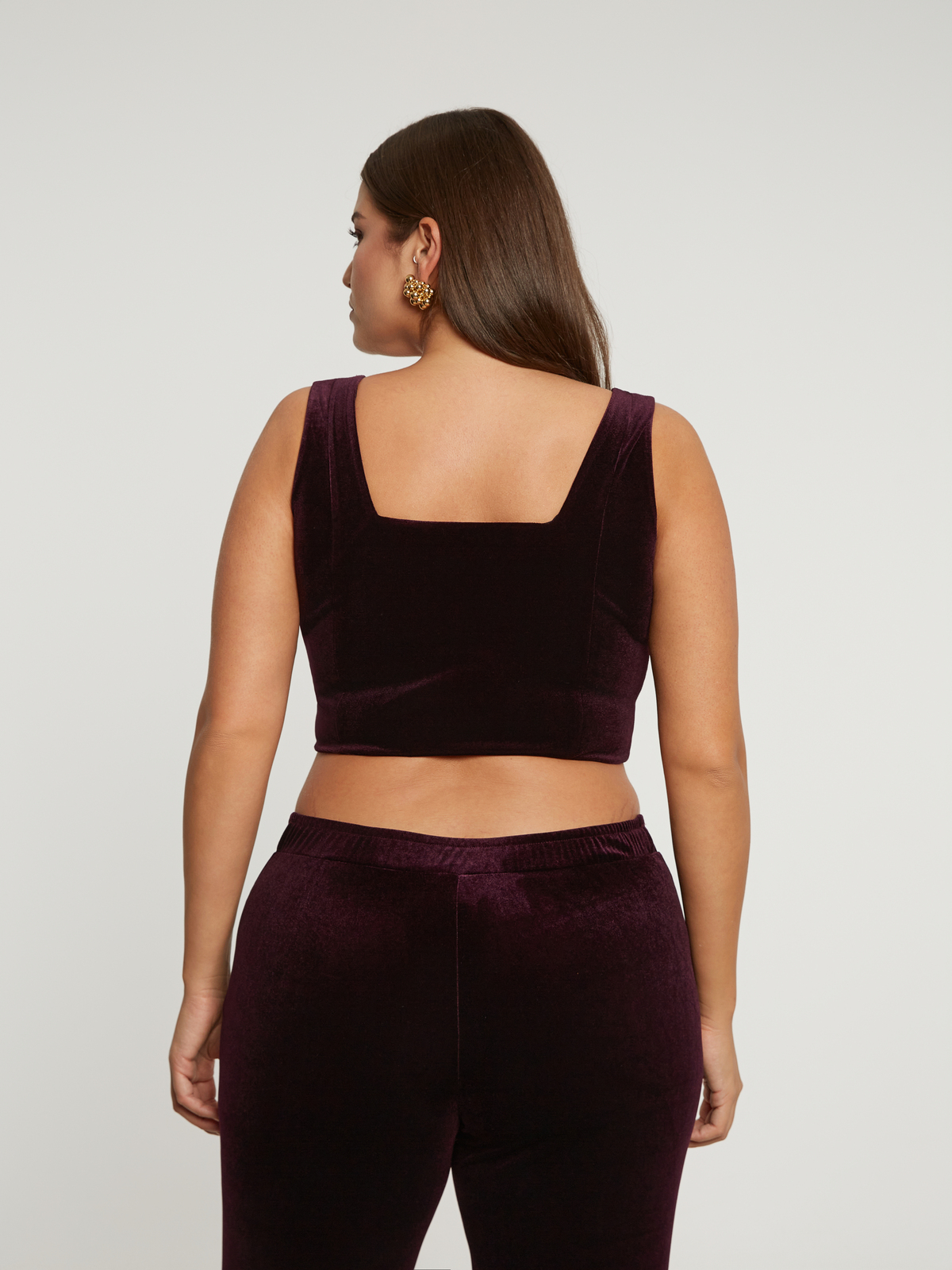 Βελούδινο κροπ τοπ με τετράγωνη λαιμόκοψη φωτογραφία