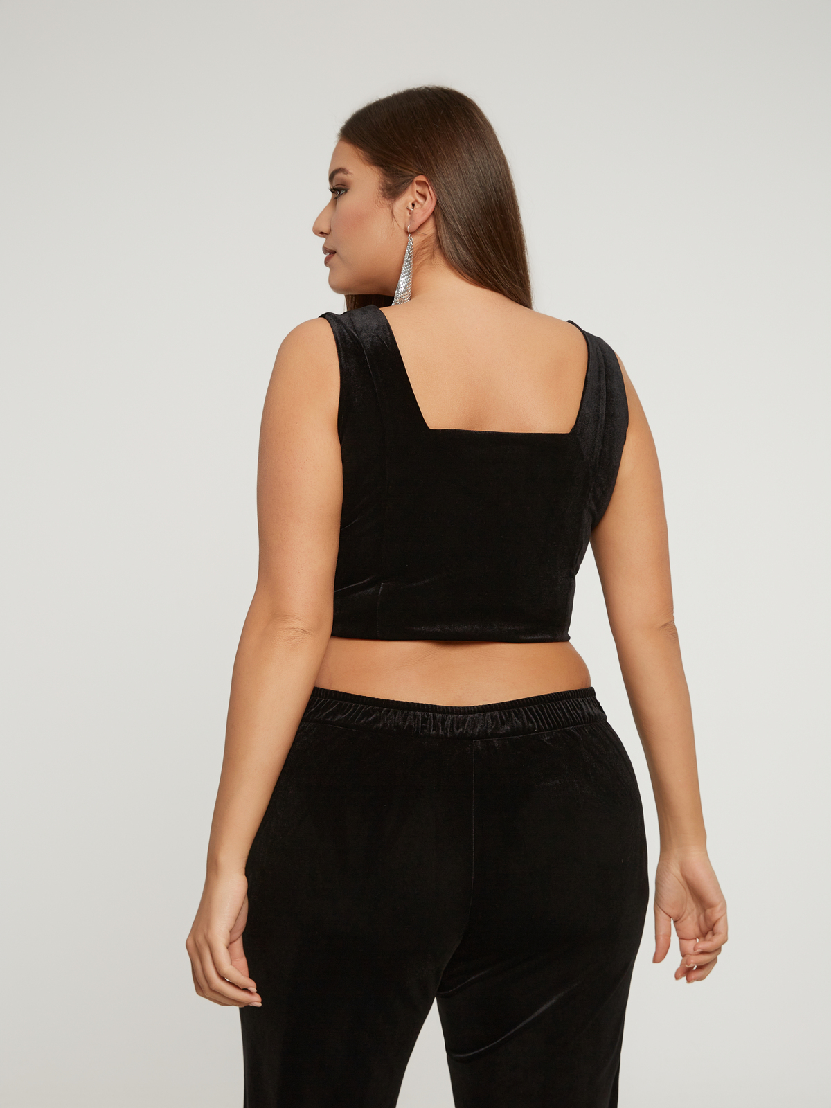 Βελούδινο κροπ τοπ με τετράγωνη λαιμόκοψη φωτογραφία