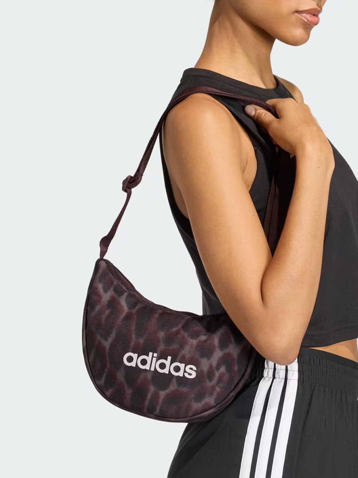 Τσάντα Linear Essential Graphic Pouch φωτογραφία