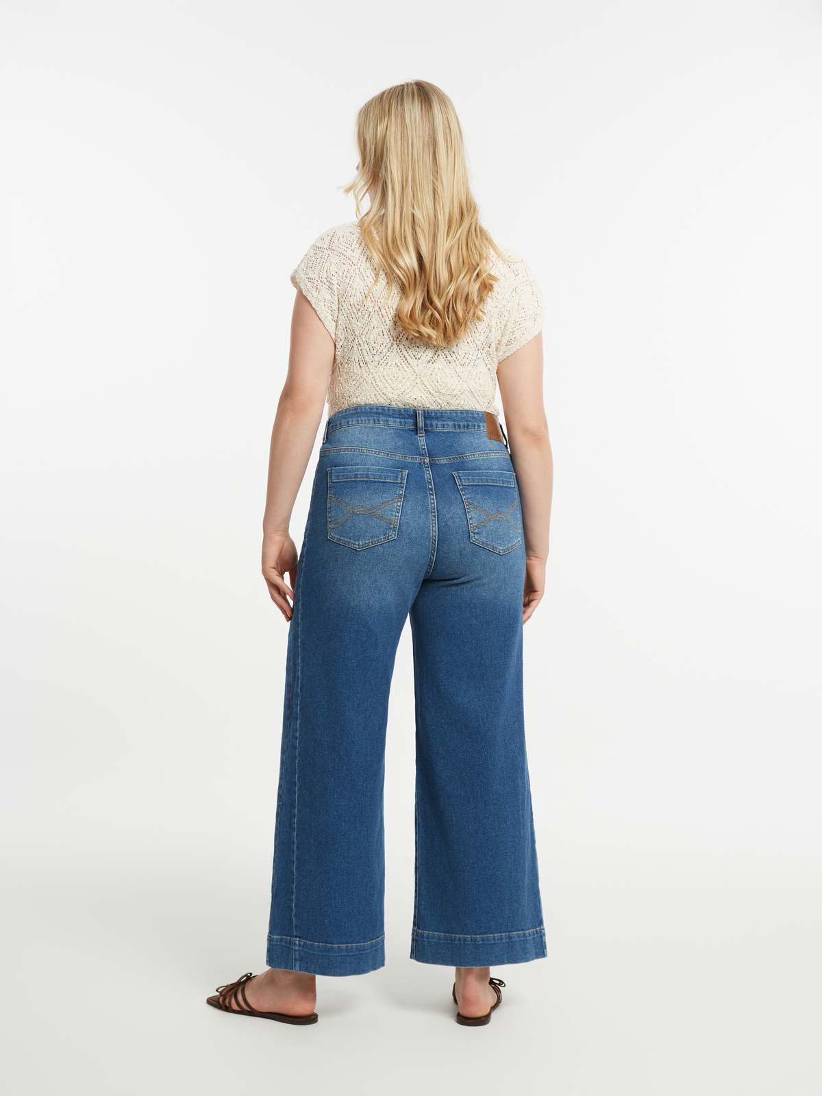 Τζιν wide-leg μπλε με ξεβάμματα φωτογραφία