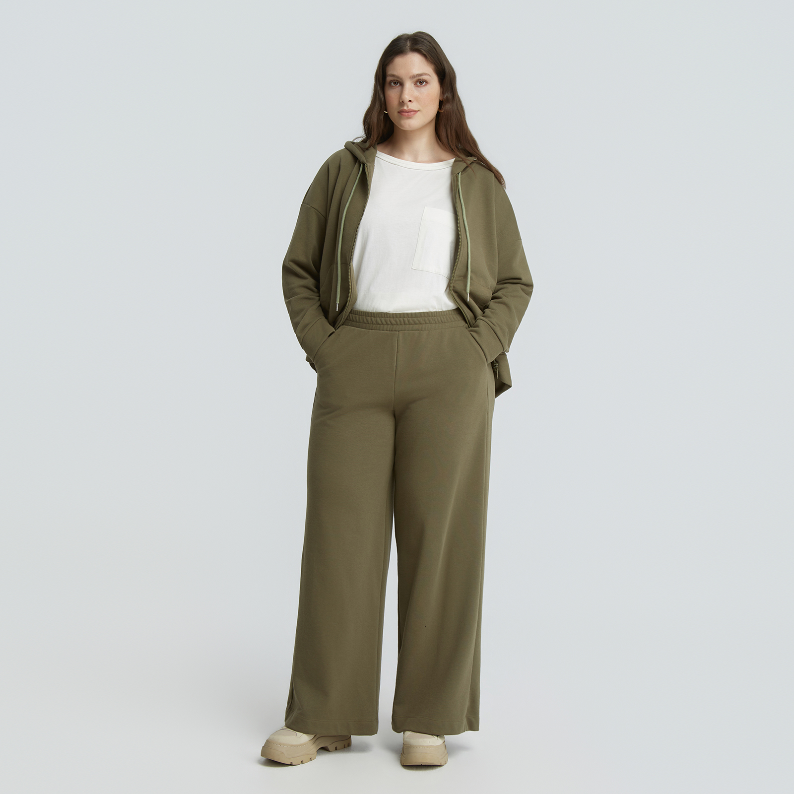 Wide-leg sweat trousers with pockets